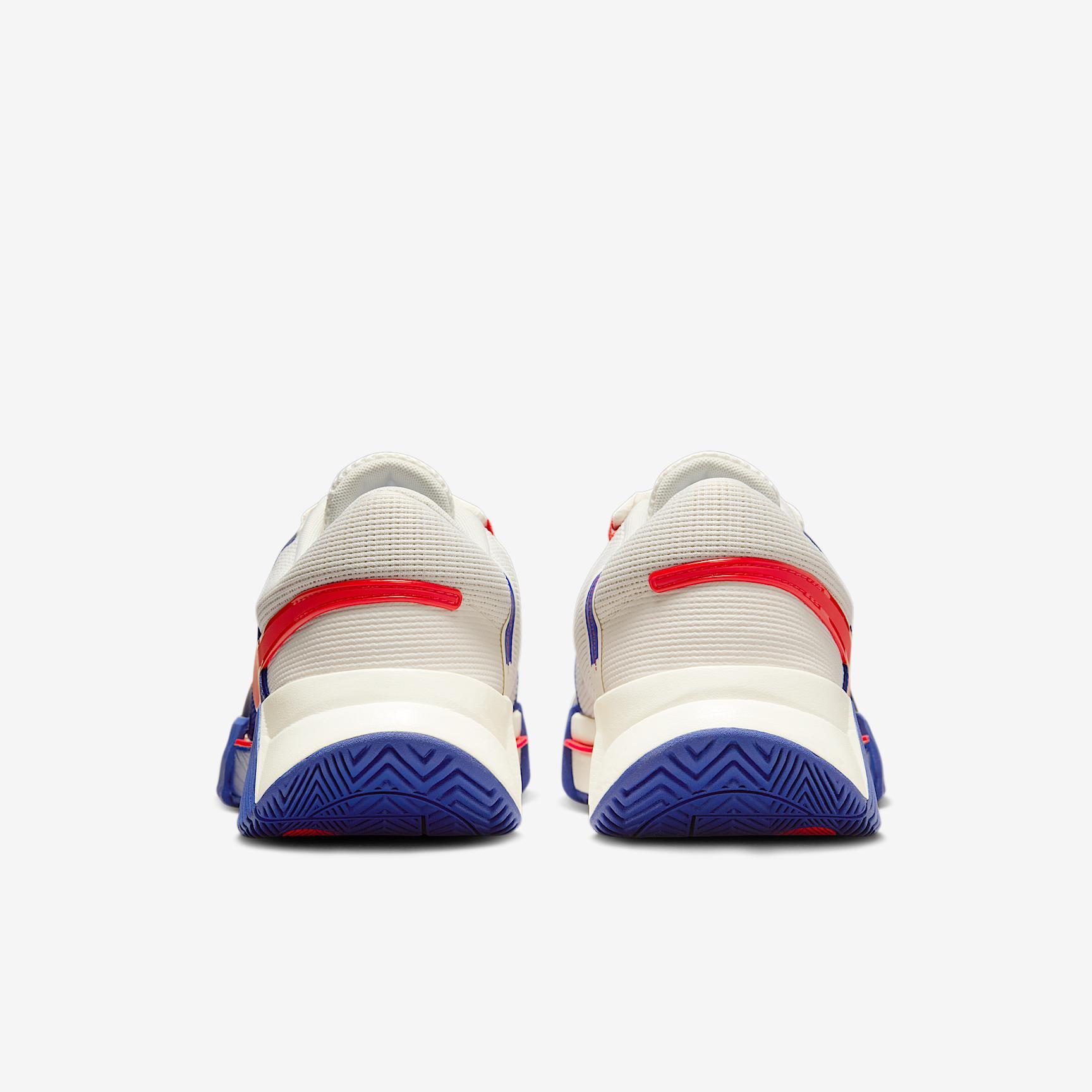 Nike GP Challenge 1 Premium Men's Hard Court Tennis Shoes Product Image