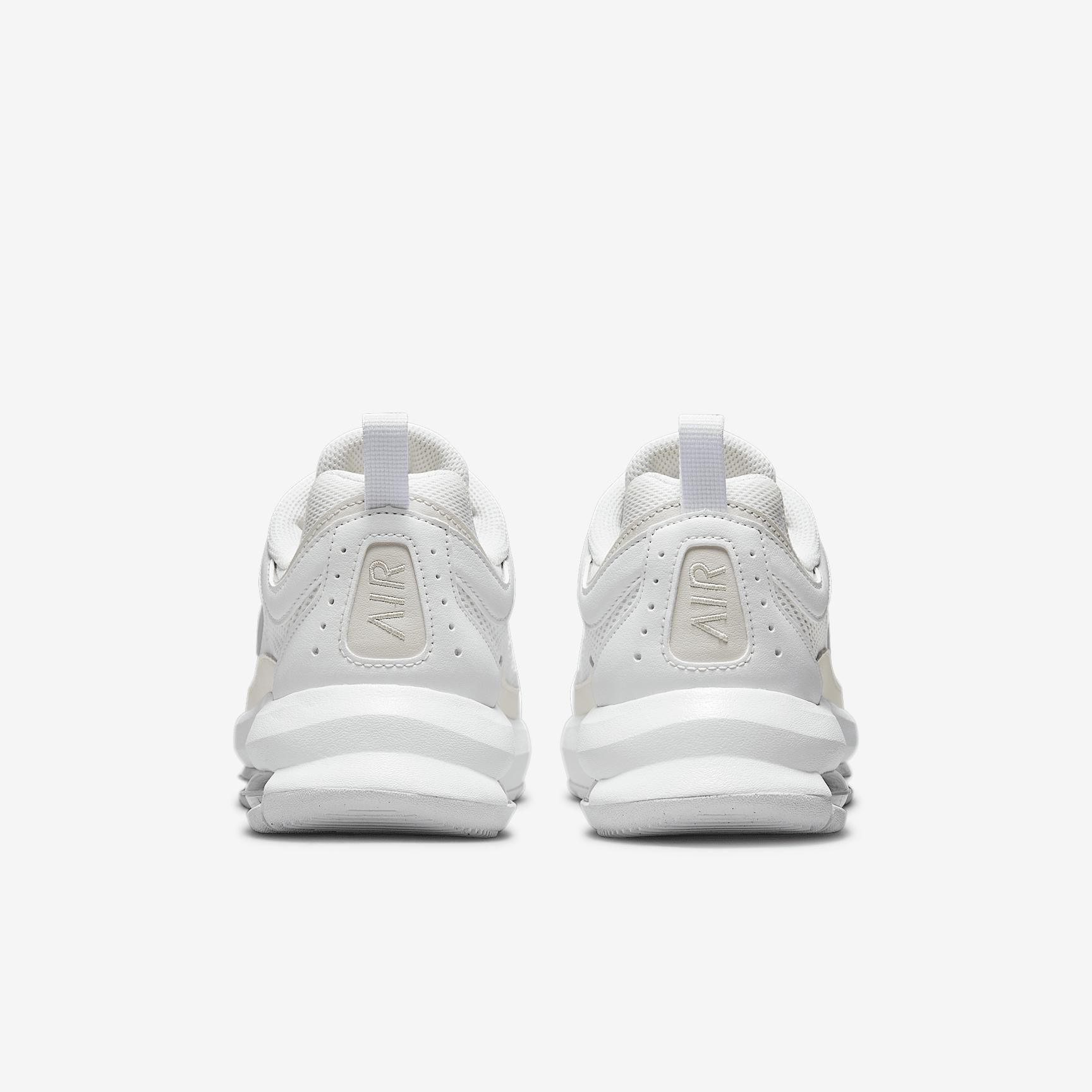 Nike Women's Air Max AP Shoes Product Image