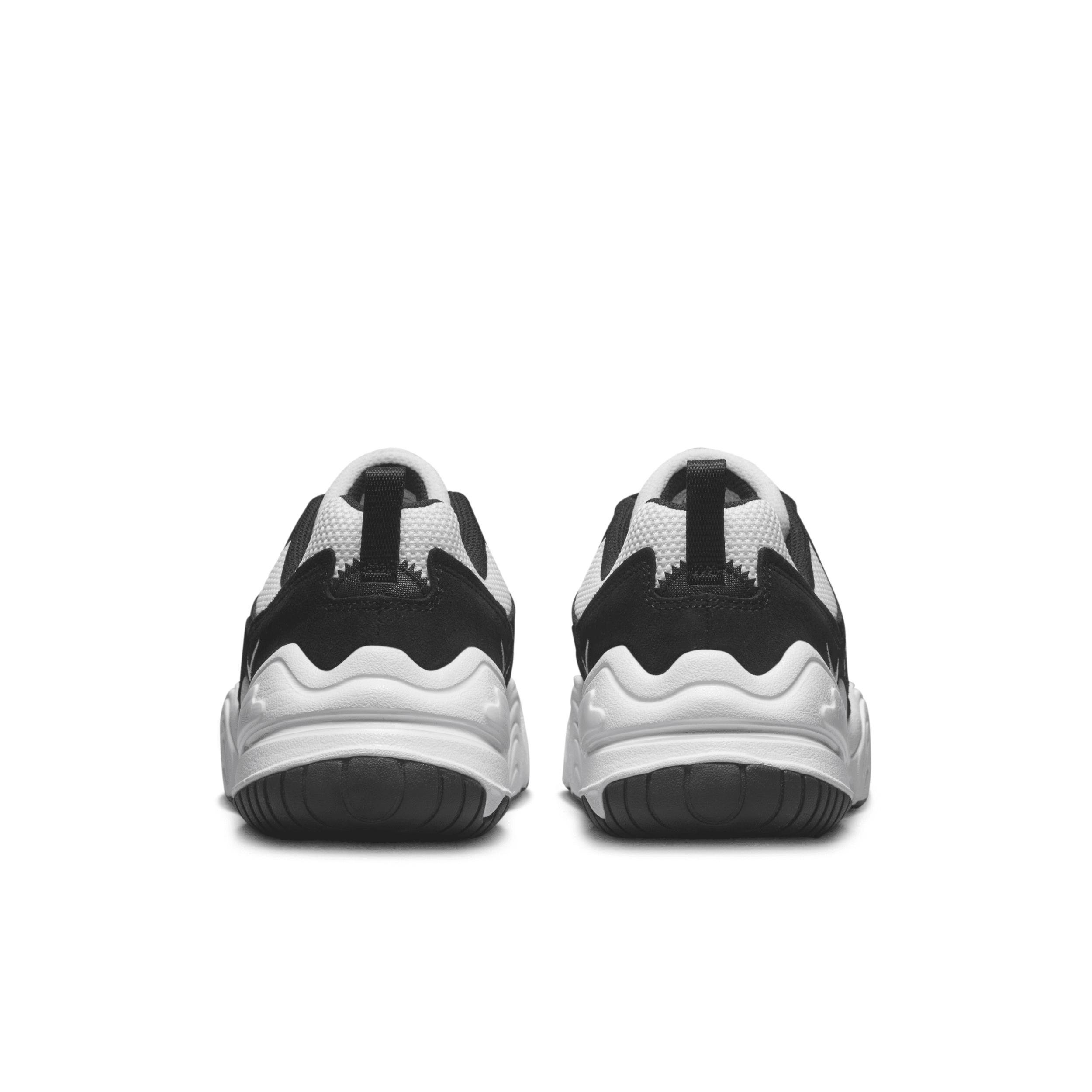 Nike Men's Tech Hera Shoes Product Image