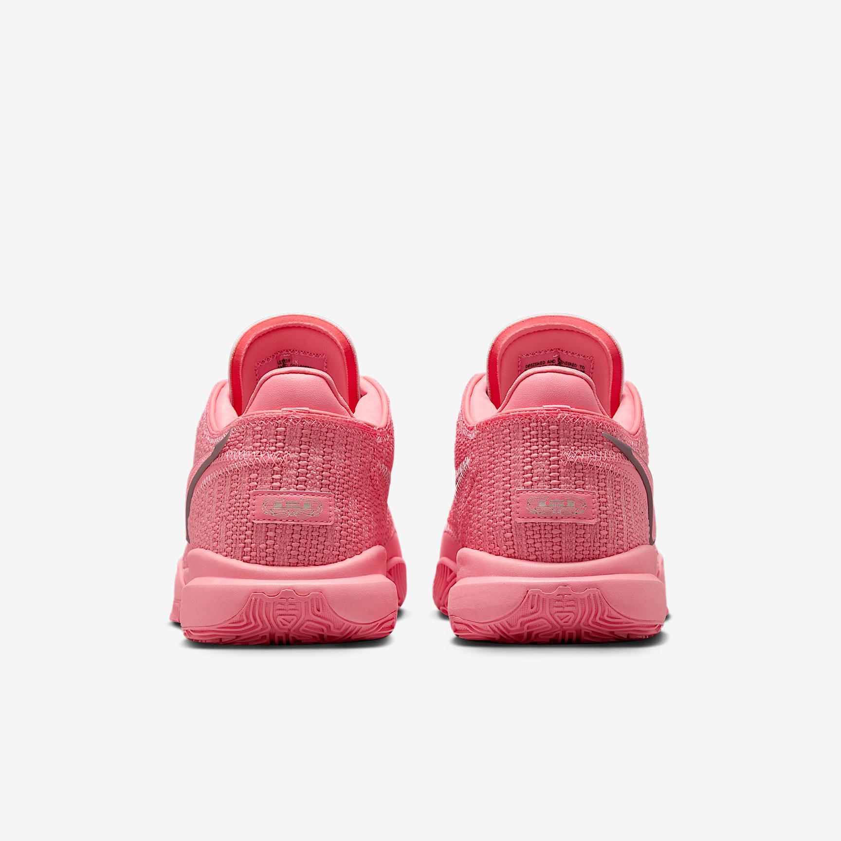 Nike Men's LeBron 20 Basketball Shoes Product Image