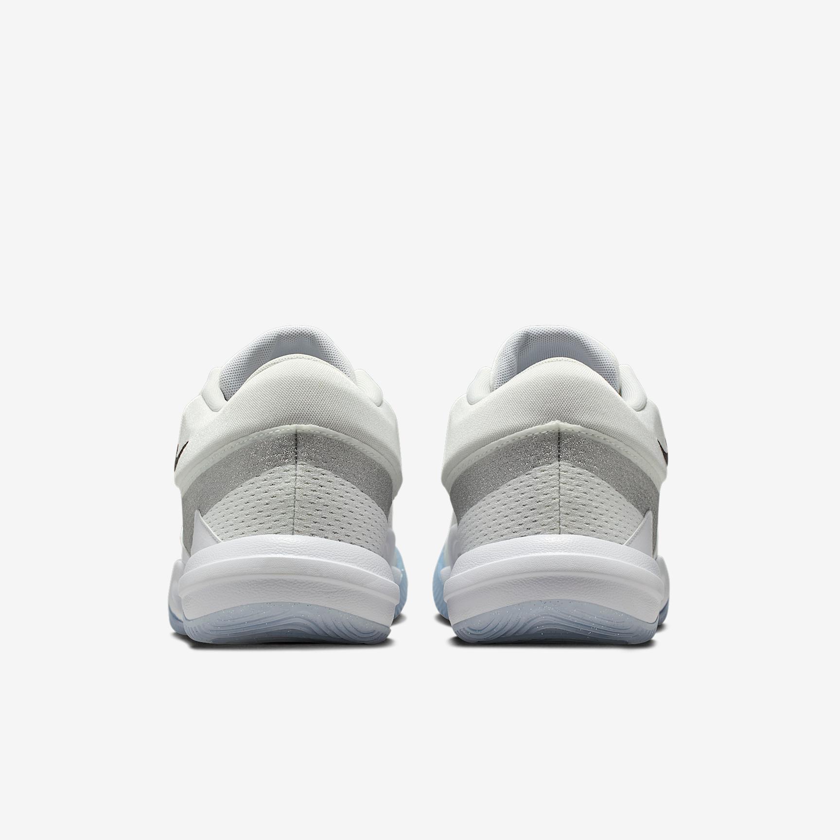 Nike Men's Hyperquick SE Volleyball Shoes Product Image