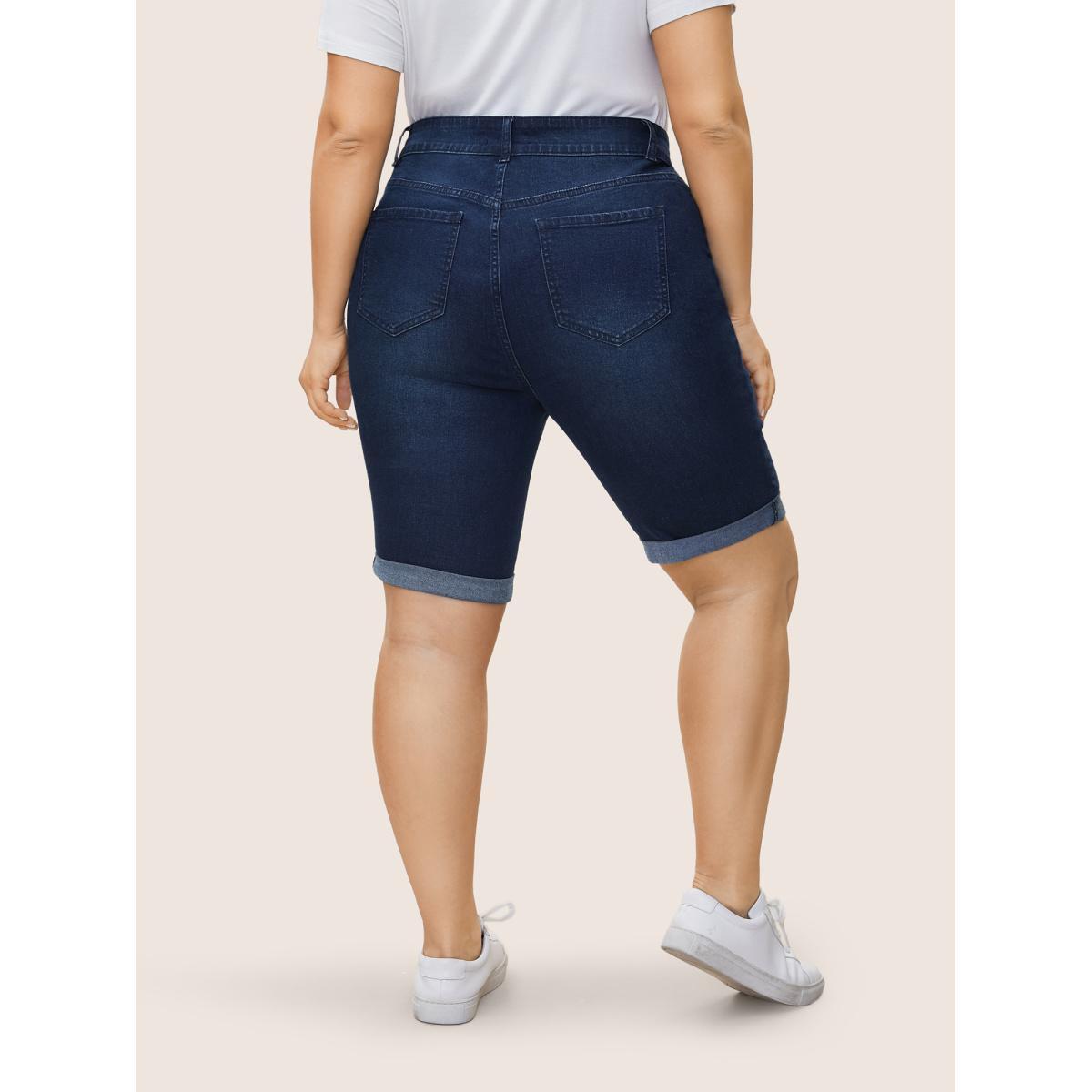 Plus Size Dark Wash Zipper Fly Roll Hem Denim Shorts Women Indigo Non High stretch Everyday Slanted pocket Casual Denim Shorts BloomChic 18/2X Product Image