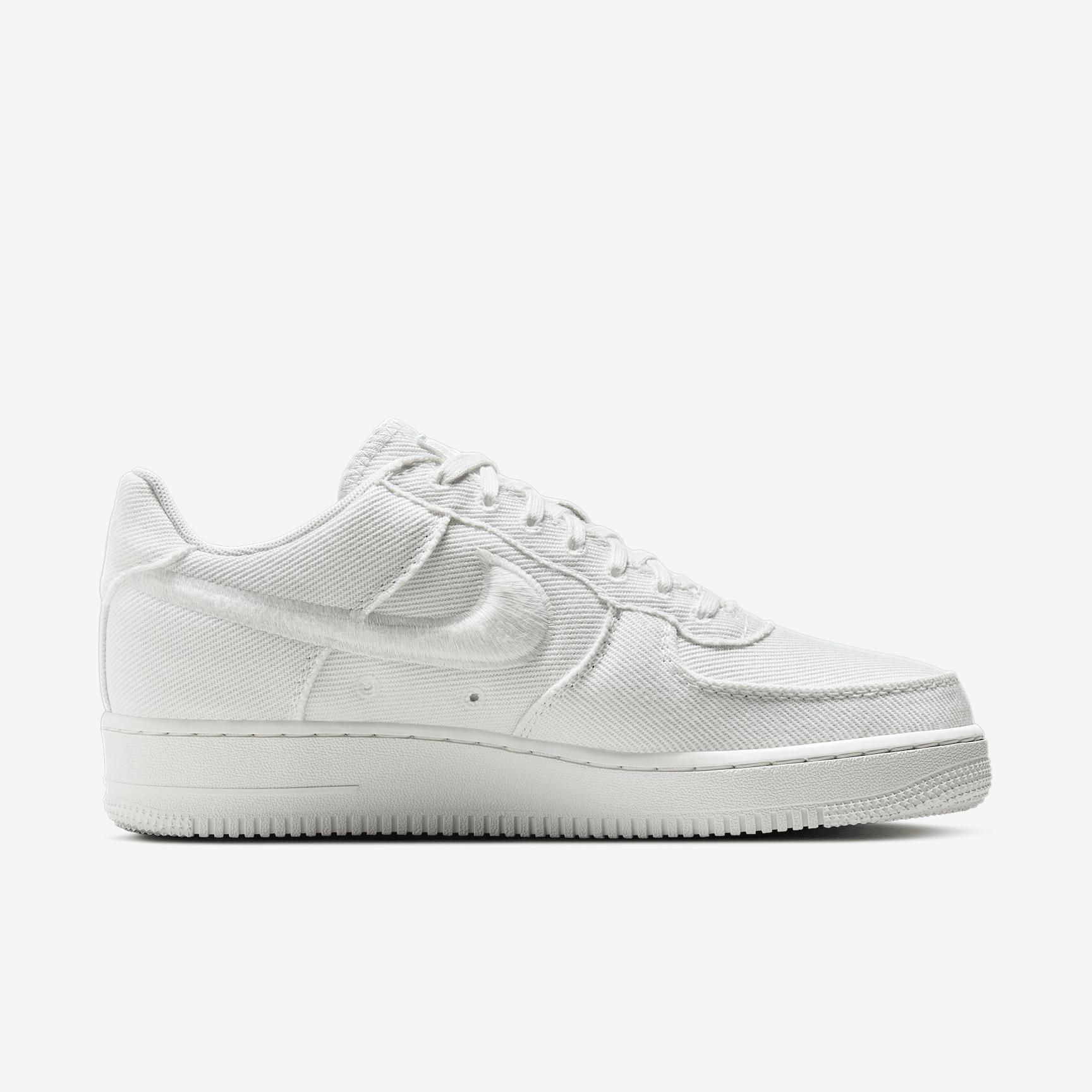 Nike Men's Air Force 1 Low Canvas Shoes Product Image