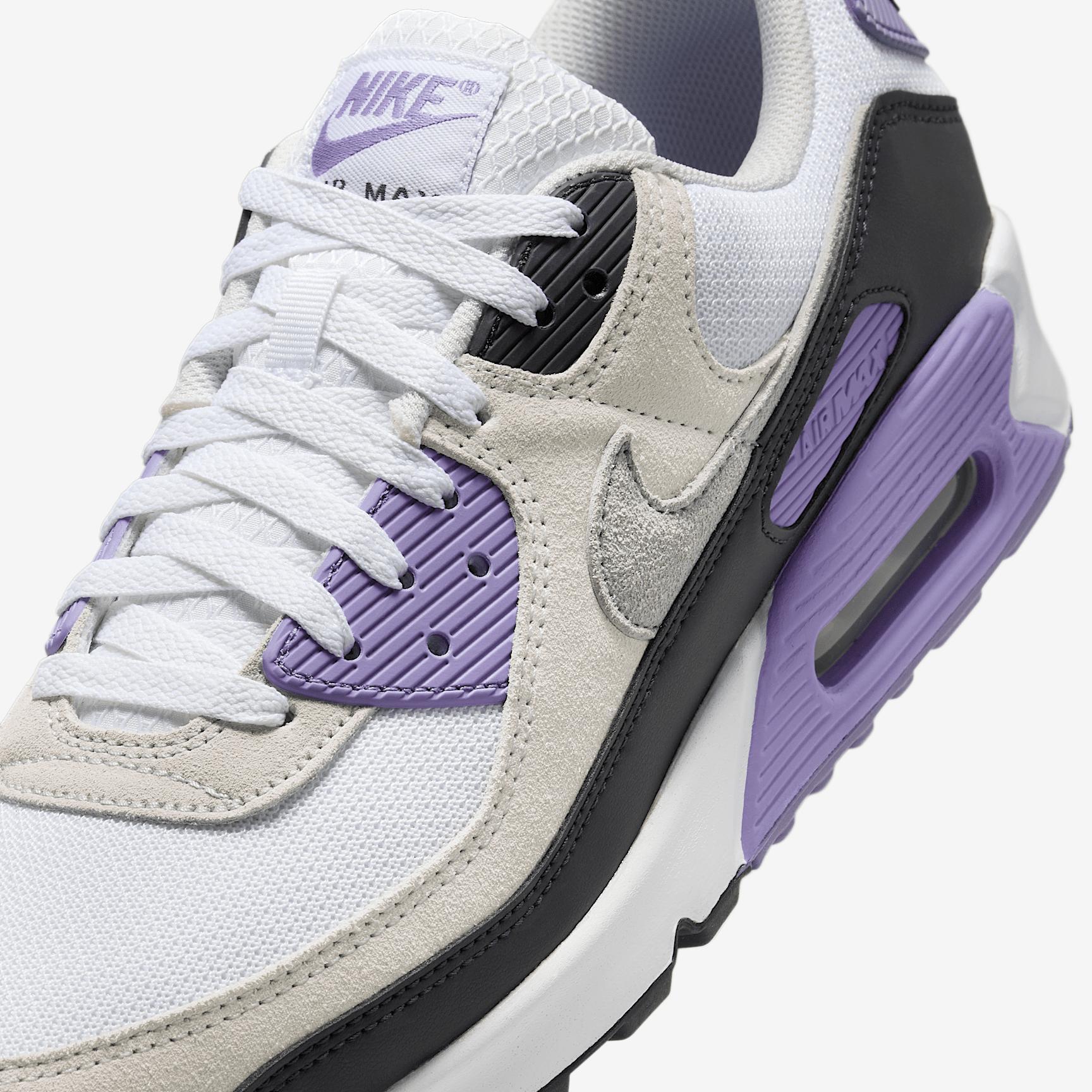 Nike Men's Air Max 90 Shoes Product Image