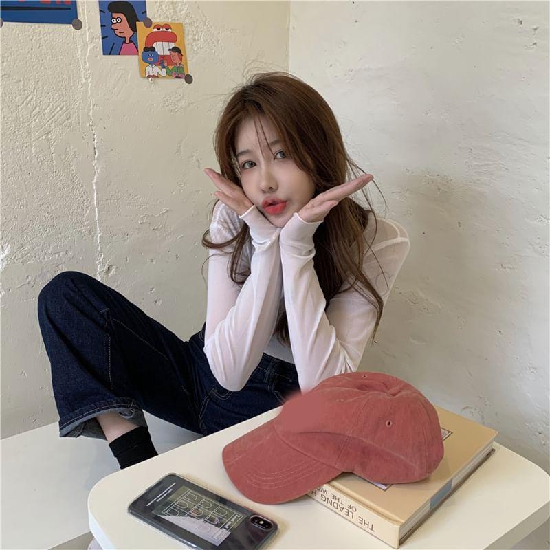 Long-Sleeve Crew Neck Plain Mesh Slim Fit T-Shirt Product Image