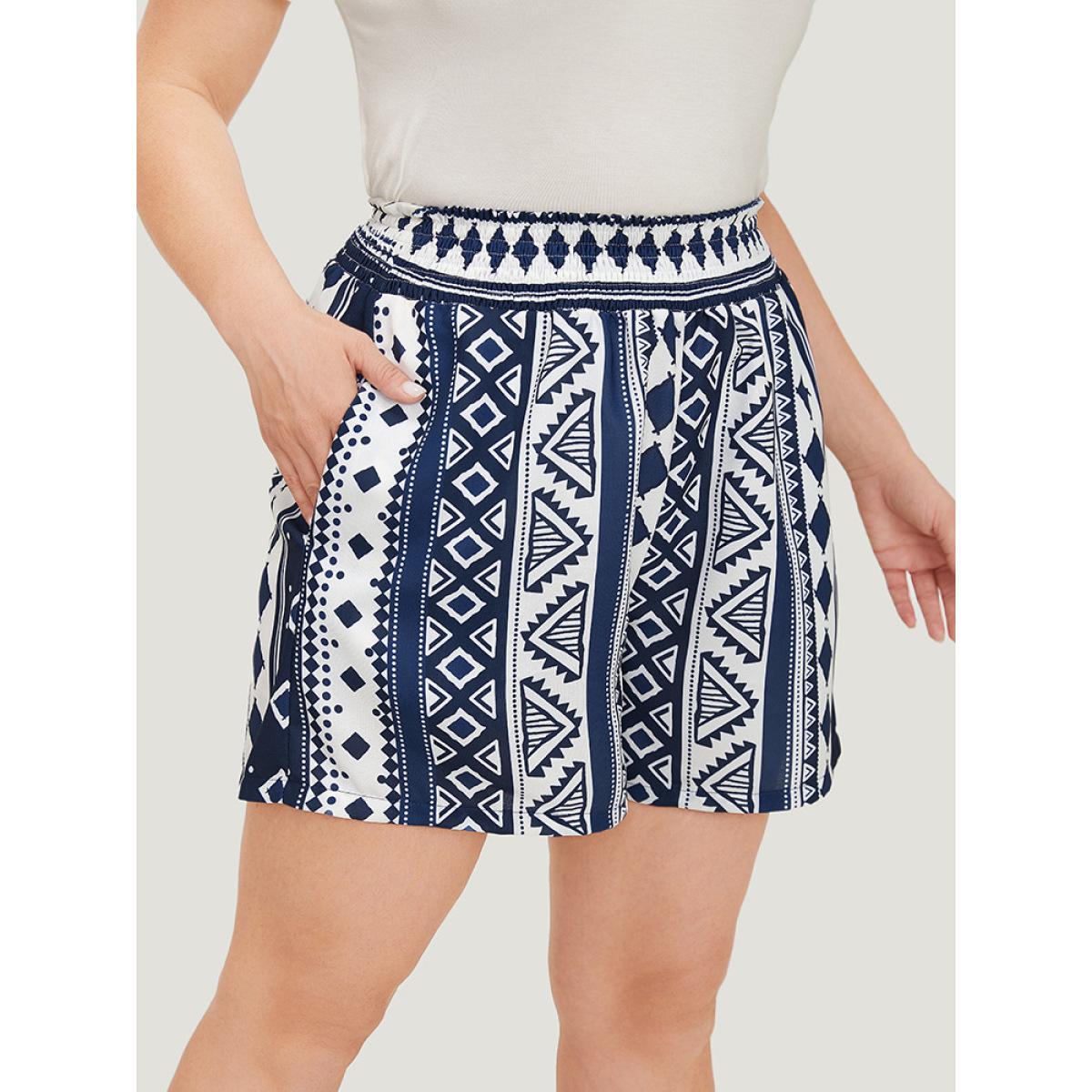 Plus Size Bandana Shirred Waist Pocket Shorts Women Blue Vacation Pocket Dailywear Shorts BloomChic 28/5X Product Image