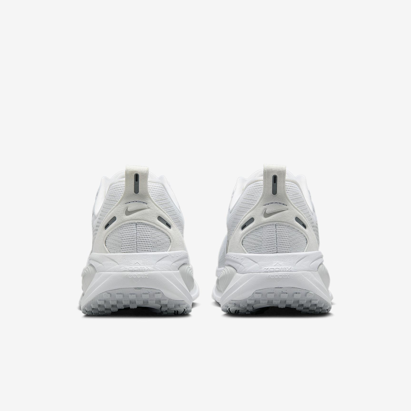 Nike Women's Vomero 18 Road Running Shoes Product Image