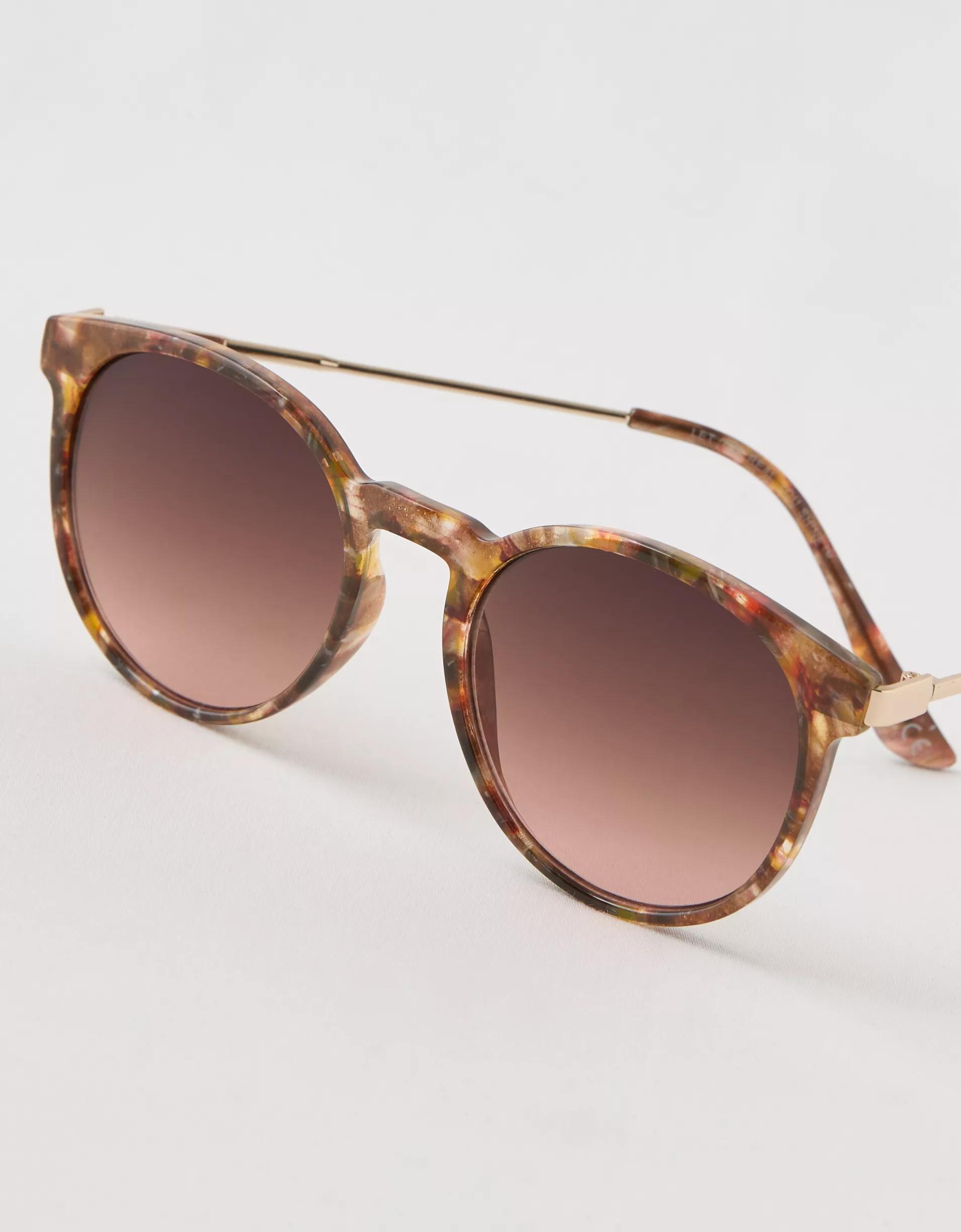 Aerie Beach Day Sunglasses Product Image