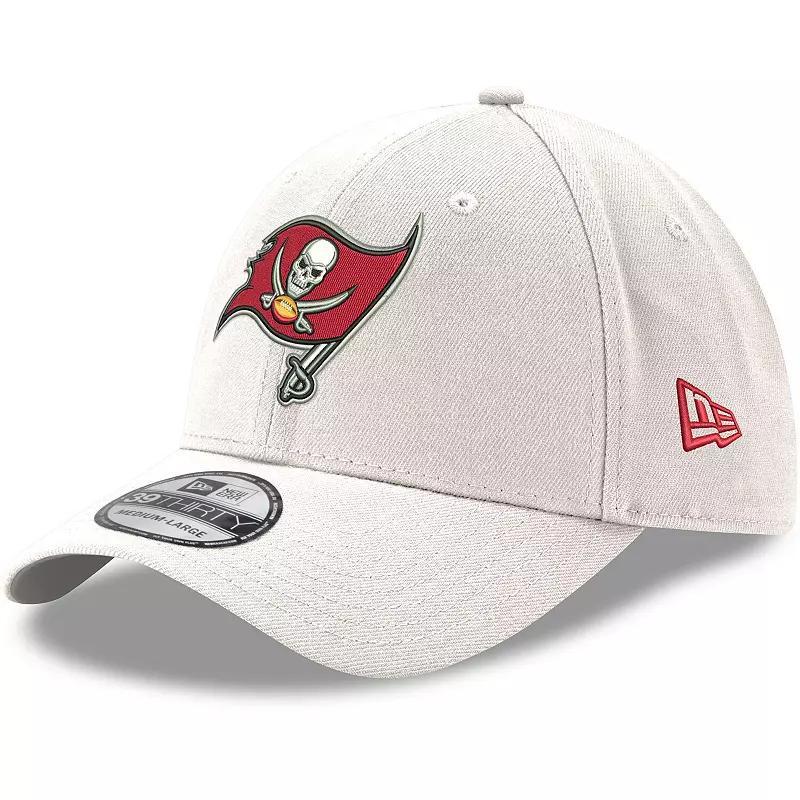 Men's New Era White Tampa Bay Buccaneers Iced II 39THIRTY Flex Hat, Size: Medium/Large Product Image