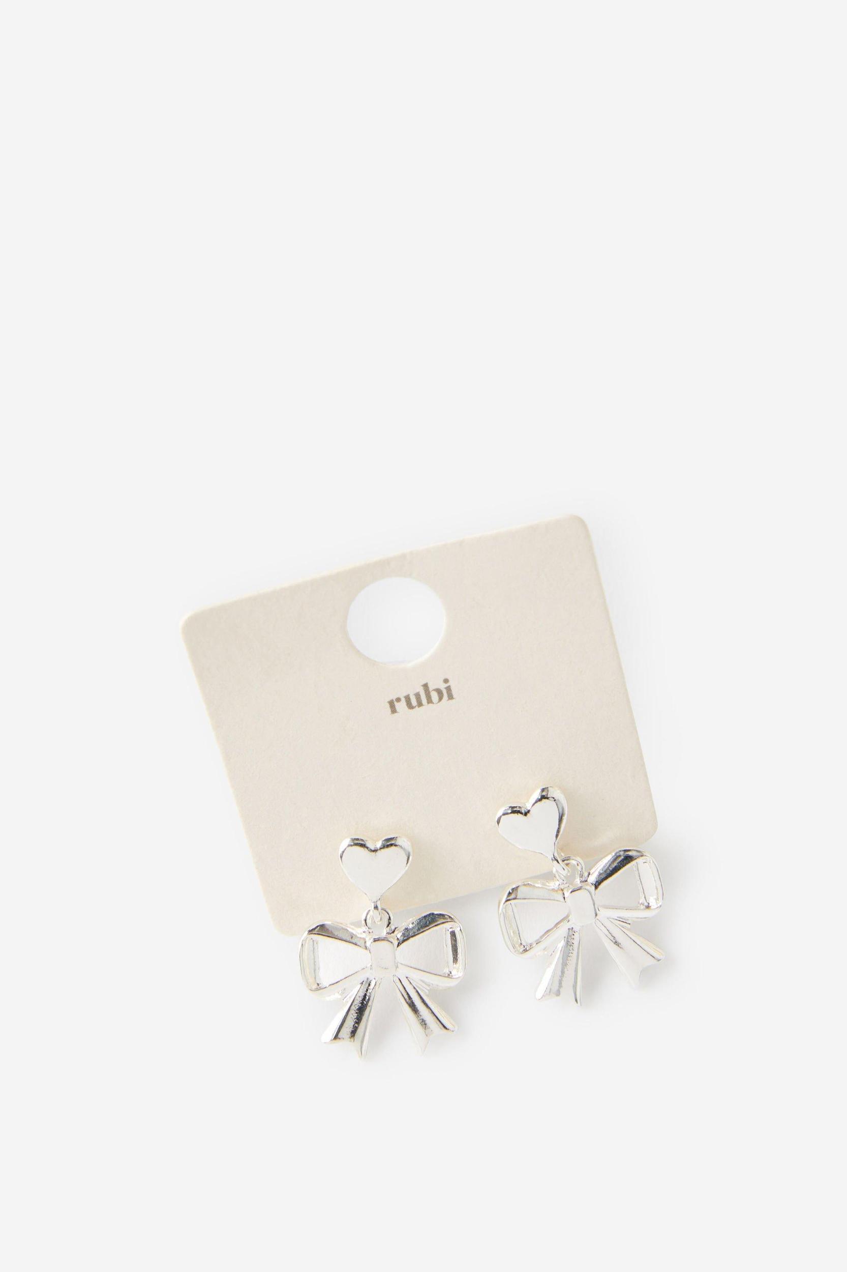 Small Charm Earring Product Image