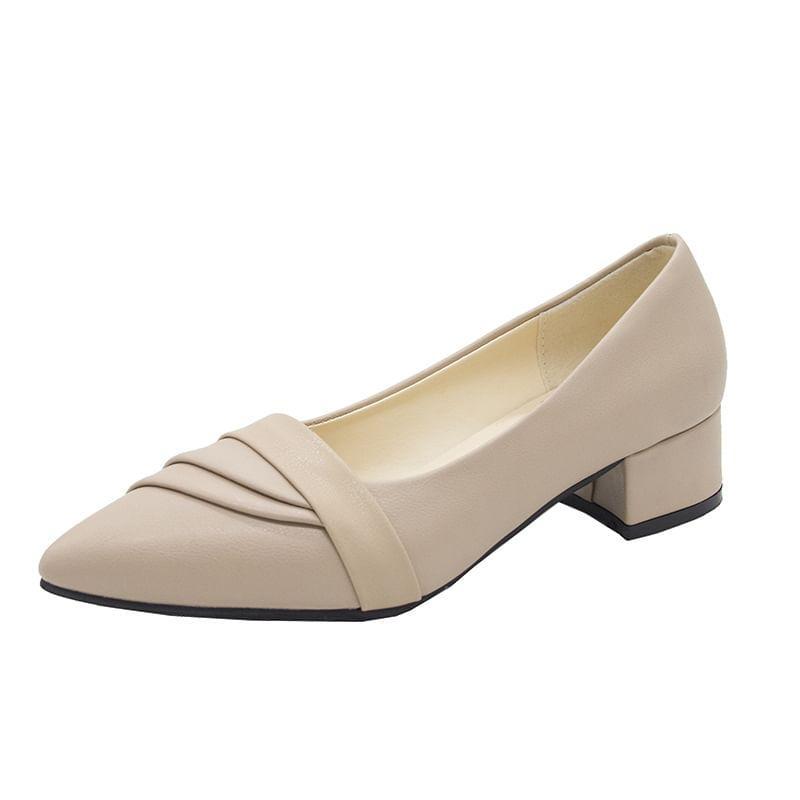 Low Heel Pointed Pumps Product Image