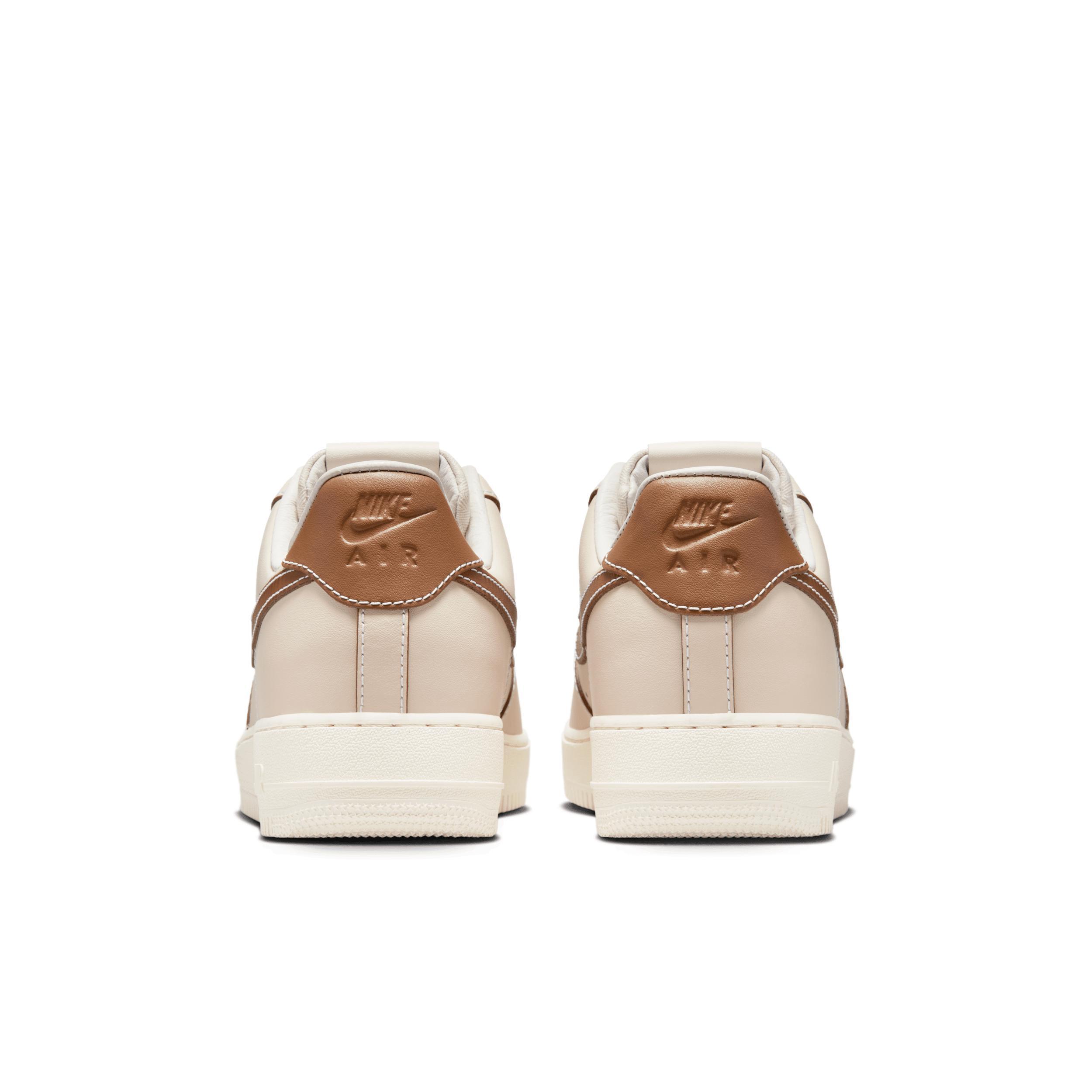 Nike Men's Air Force 1 '07 Shoes Product Image