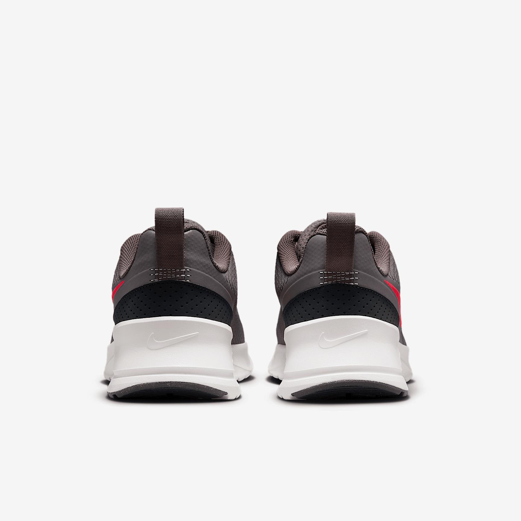 Nike Air Max Nuaxis Men's Shoes Product Image