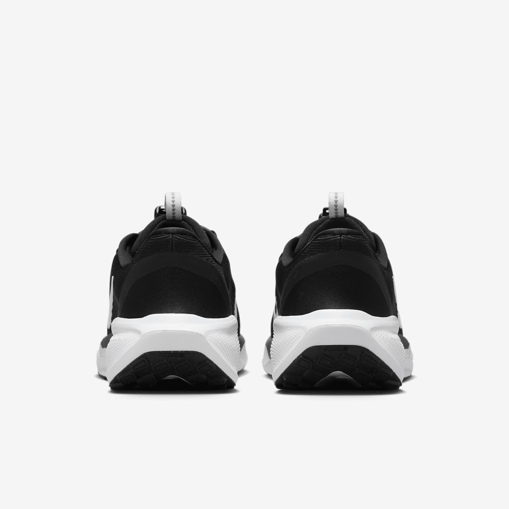 Nike Women's Pegasus EasyOn Road Running Shoes Product Image
