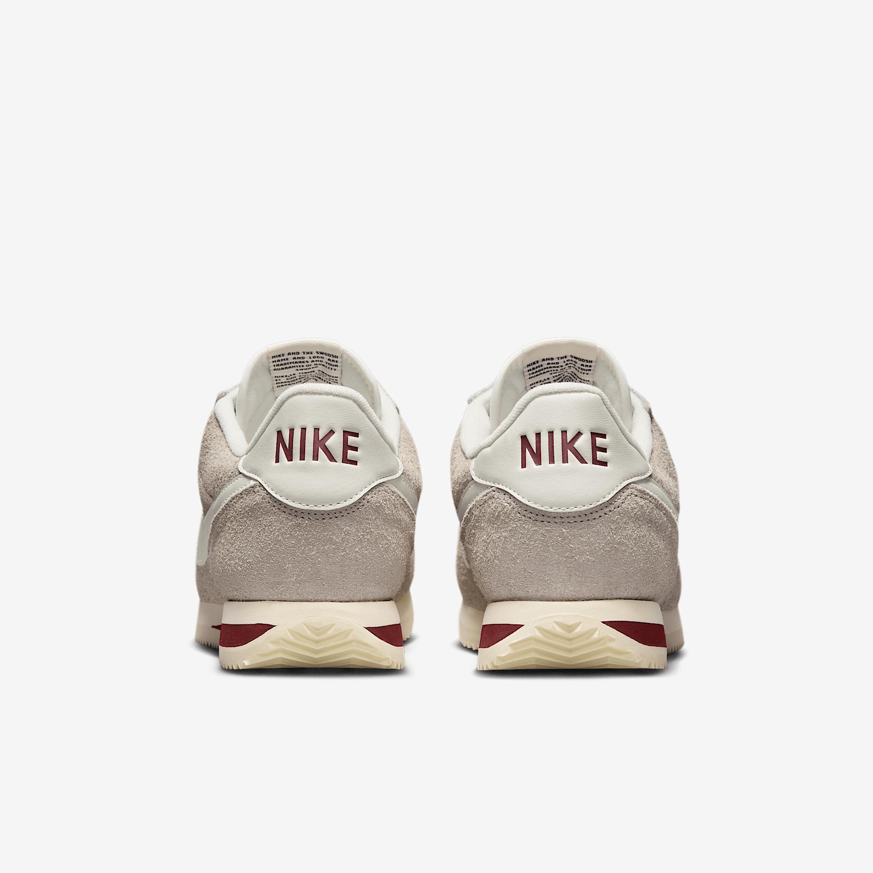 Nike Men's Cortez SE Suede Shoes Product Image