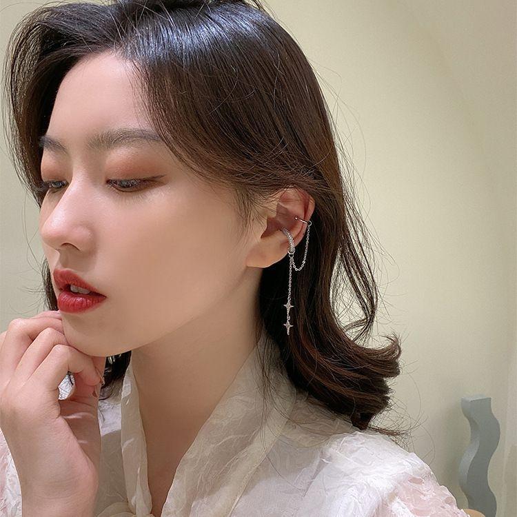 Star and Chain Ear Cuff Product Image