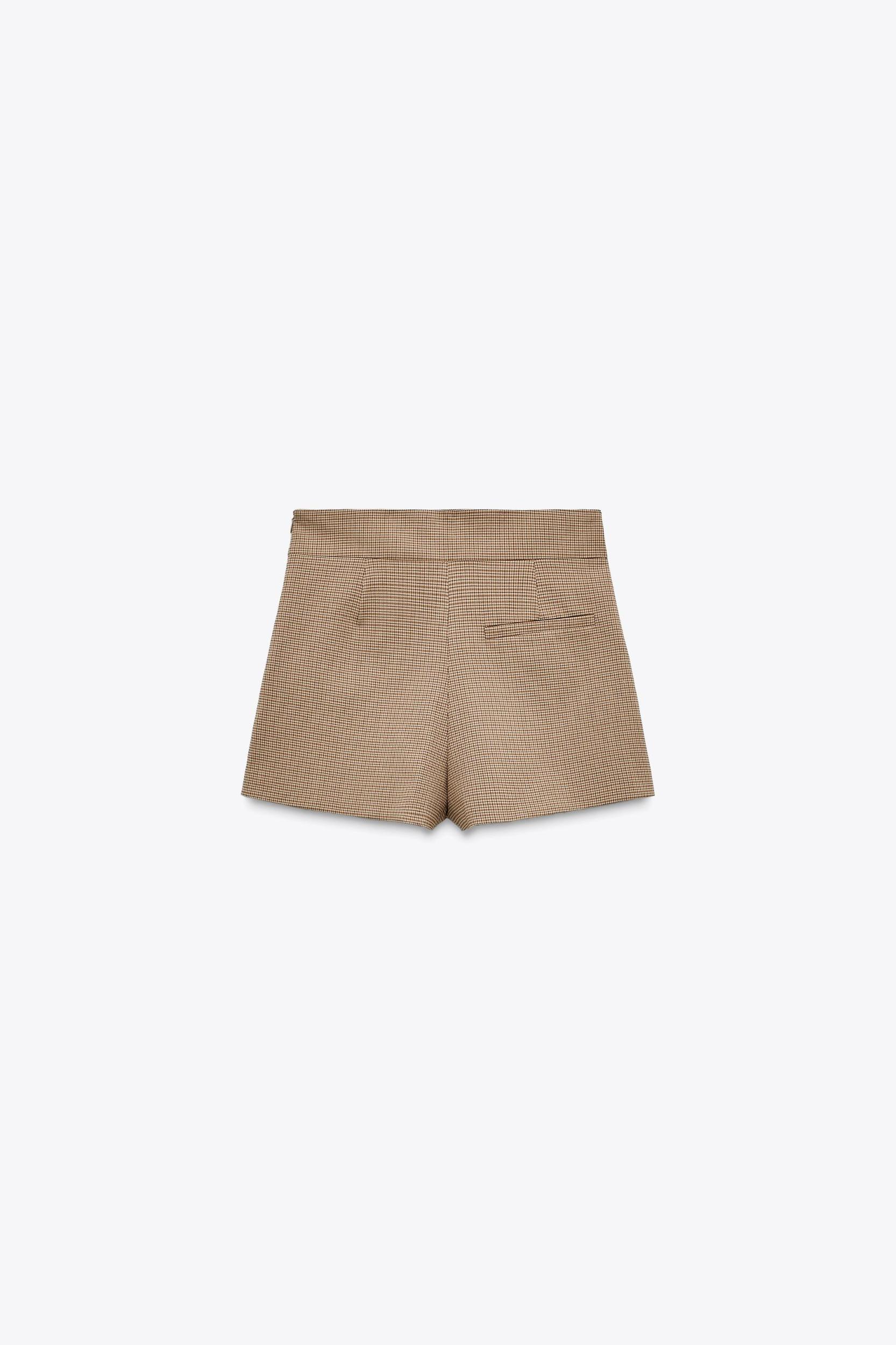 CHECKERED HIGH WAIST SHORTS Product Image