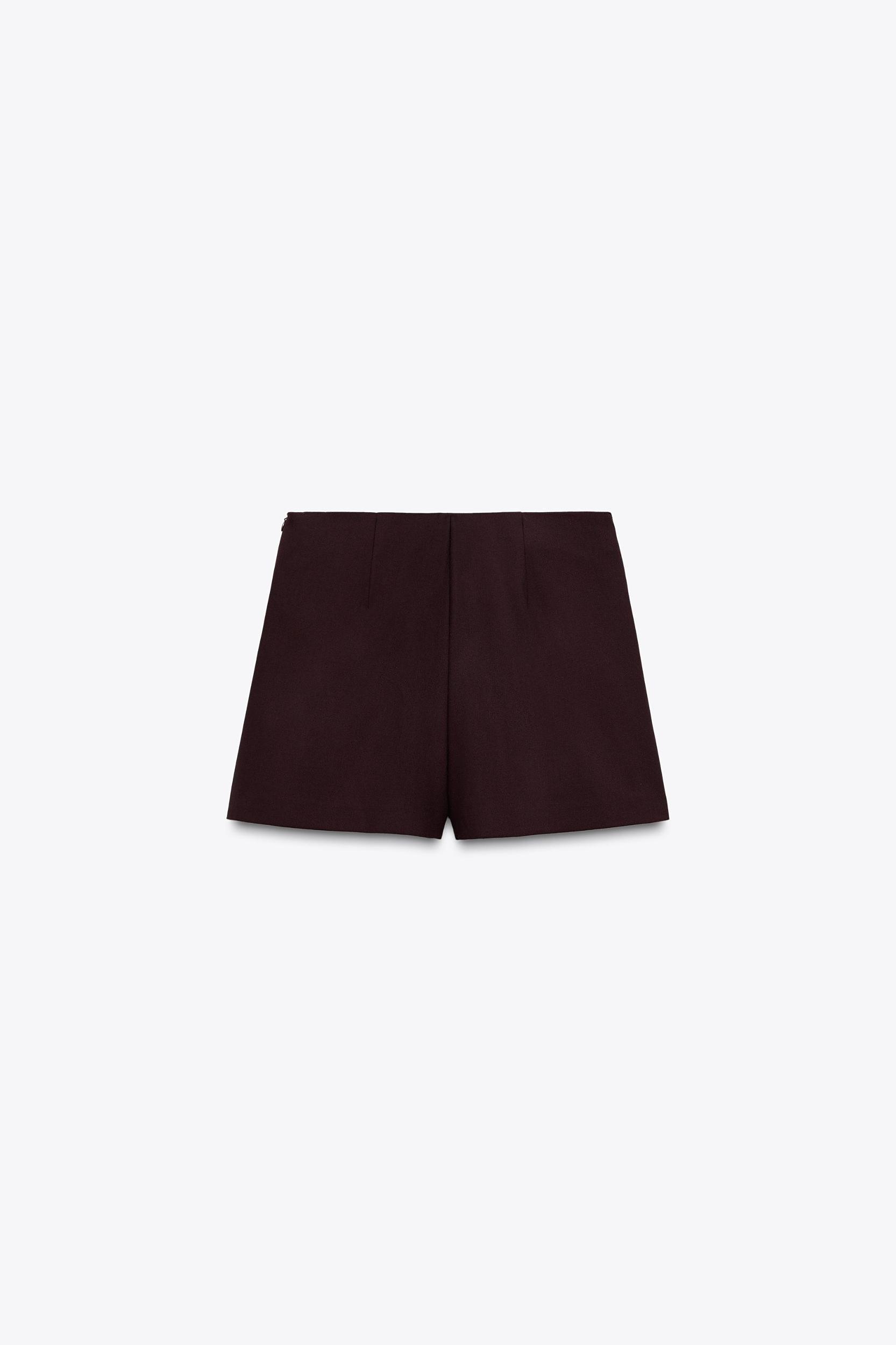 RAISED BUTTON SKORT Product Image