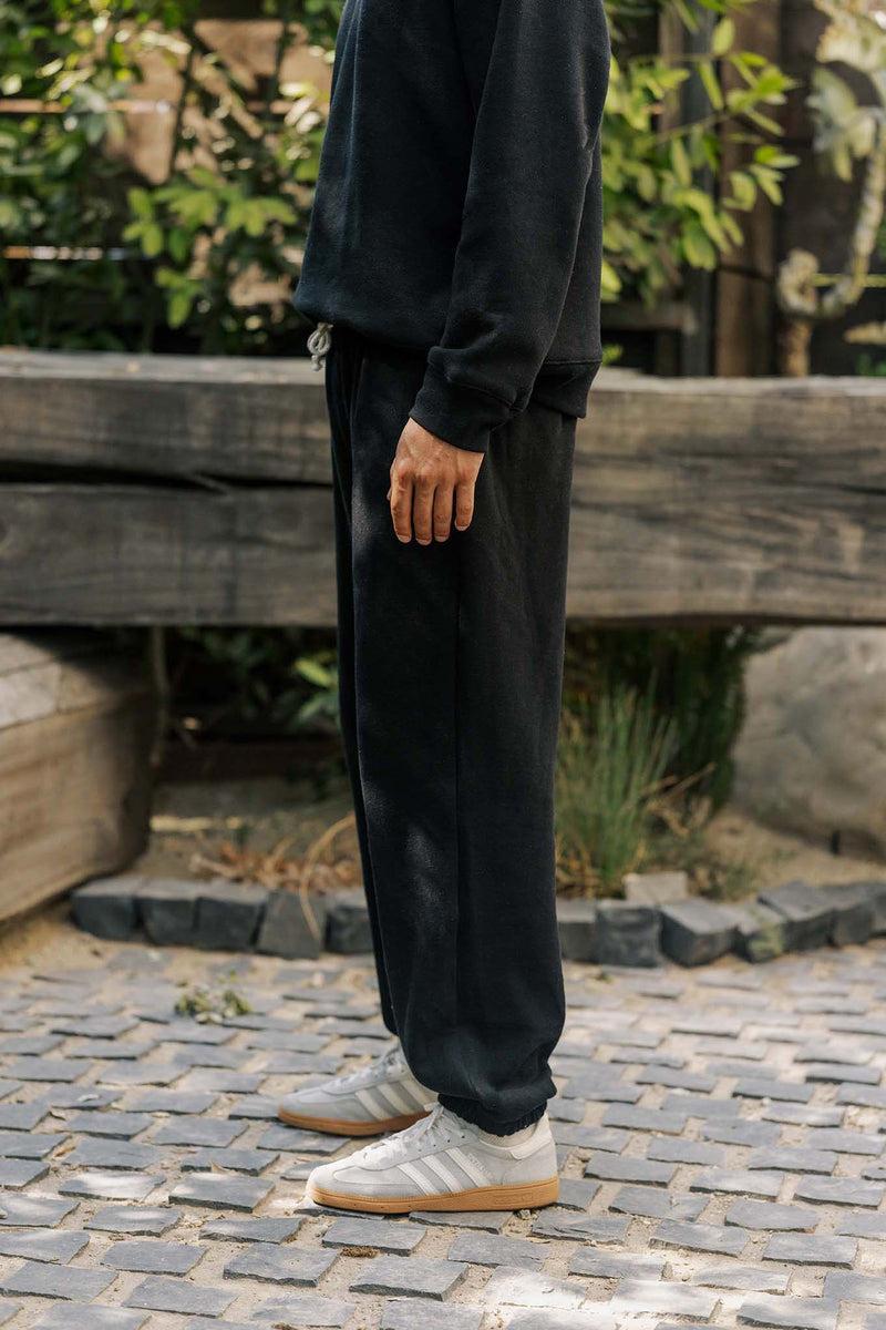 Women's Organic Heavyweight Fleece Sweatpants in Black Product Image