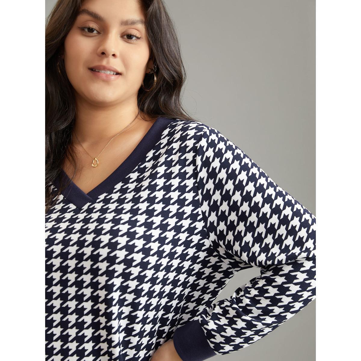 Plus Size Houndstooth Contrast V Neck Sweatshirt Midnight Women Casual Contrast Houndstooth V-neck Dailywear T-shirts BloomChic 12/L Product Image