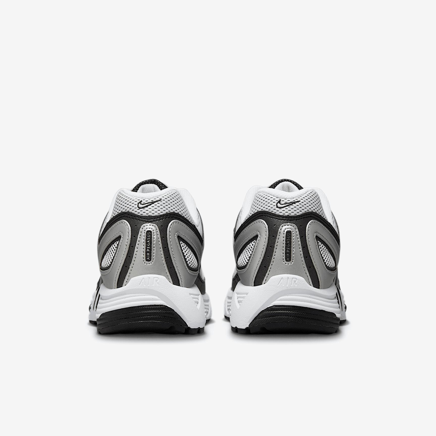 Nike Mens Air Pegasus 2005 Casual Shoes Product Image