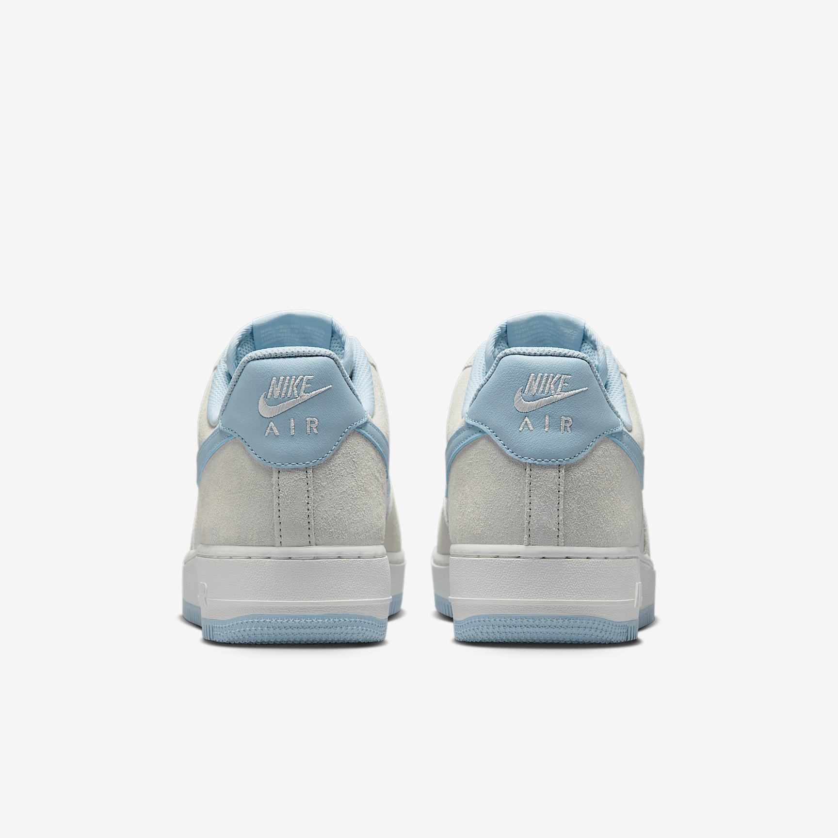 Nike Men's Air Force 1 '07 LV Shoes Product Image