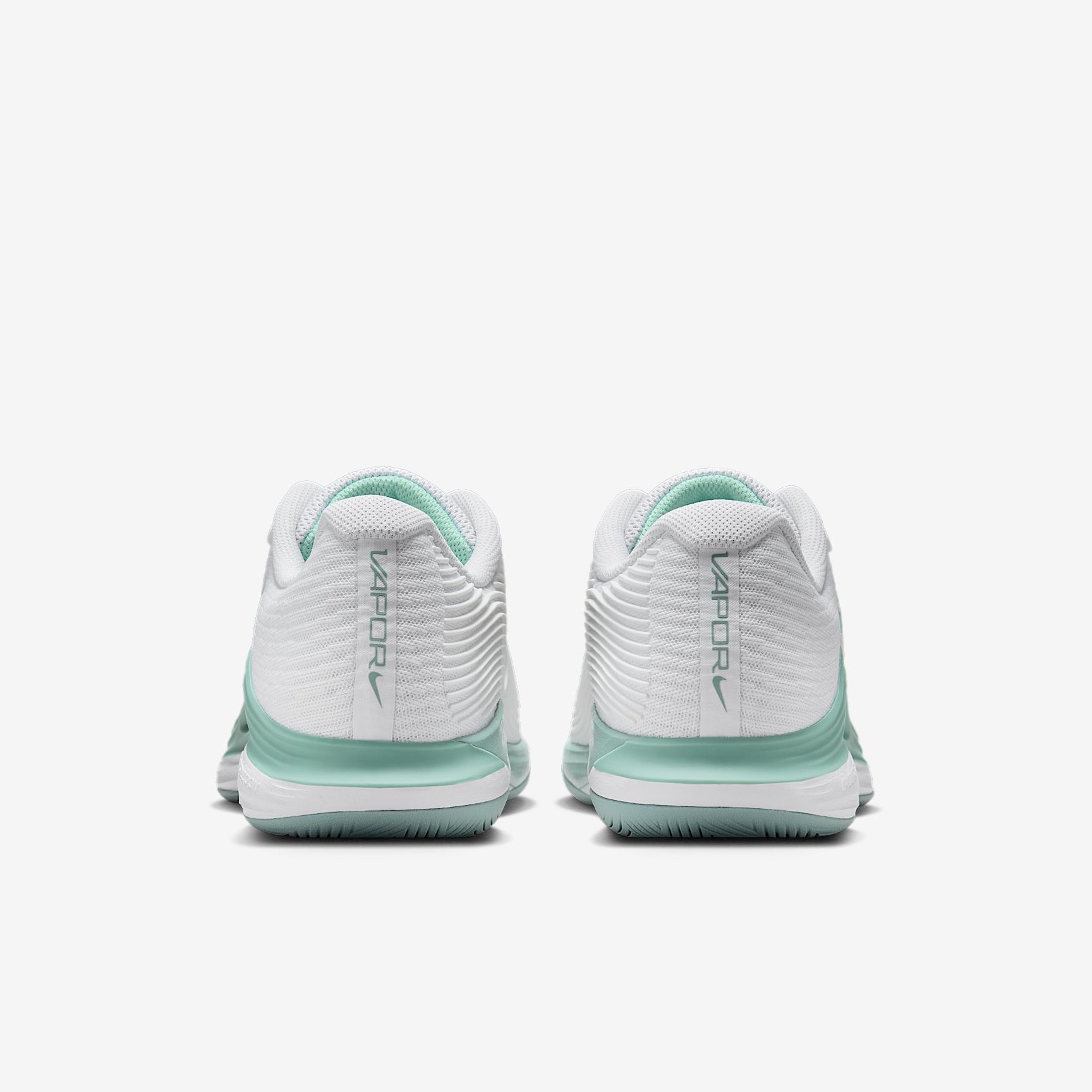 Nike Vapor 12 Women's Hard Court Tennis Shoes Product Image