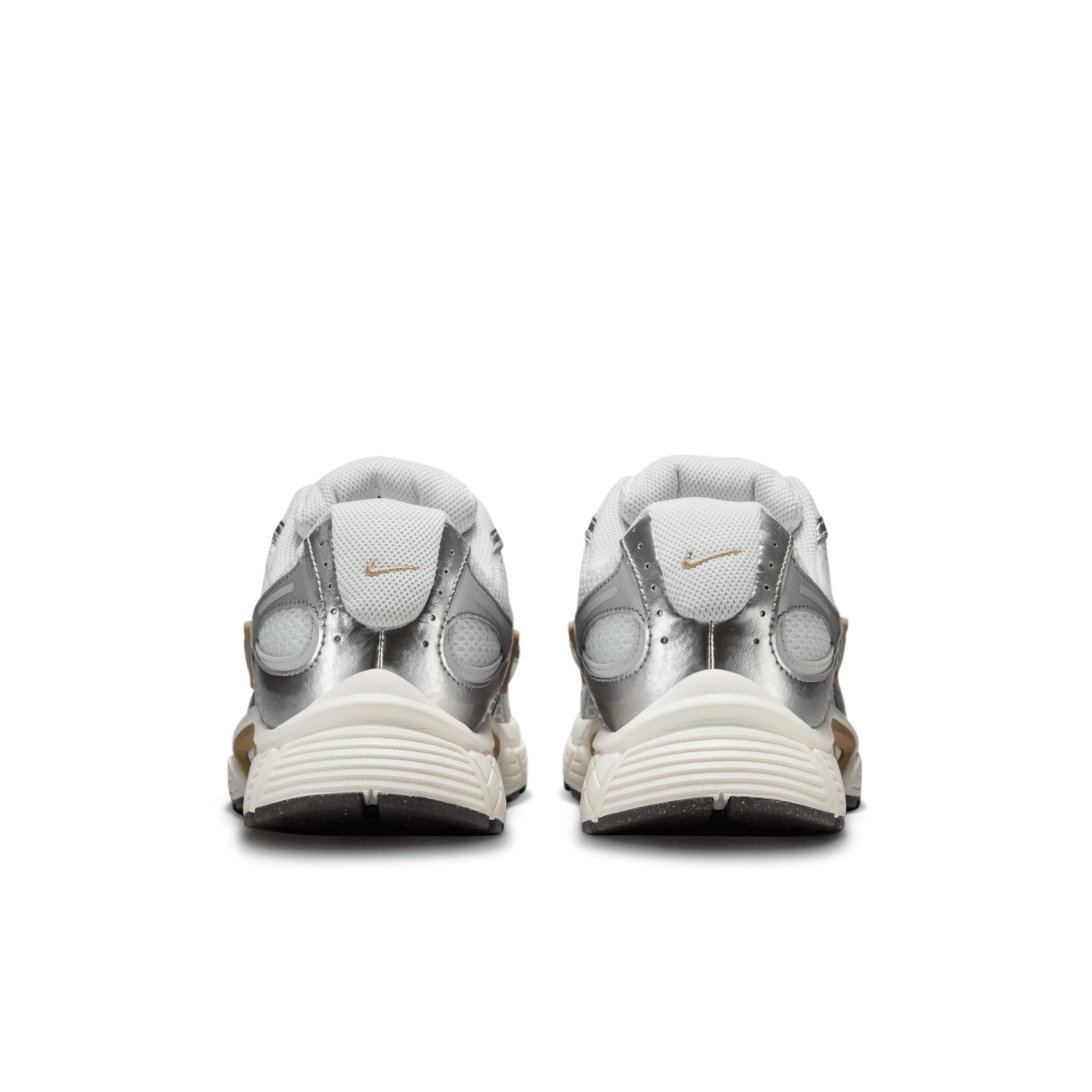Nike Men's V5 RNR Shoes Product Image