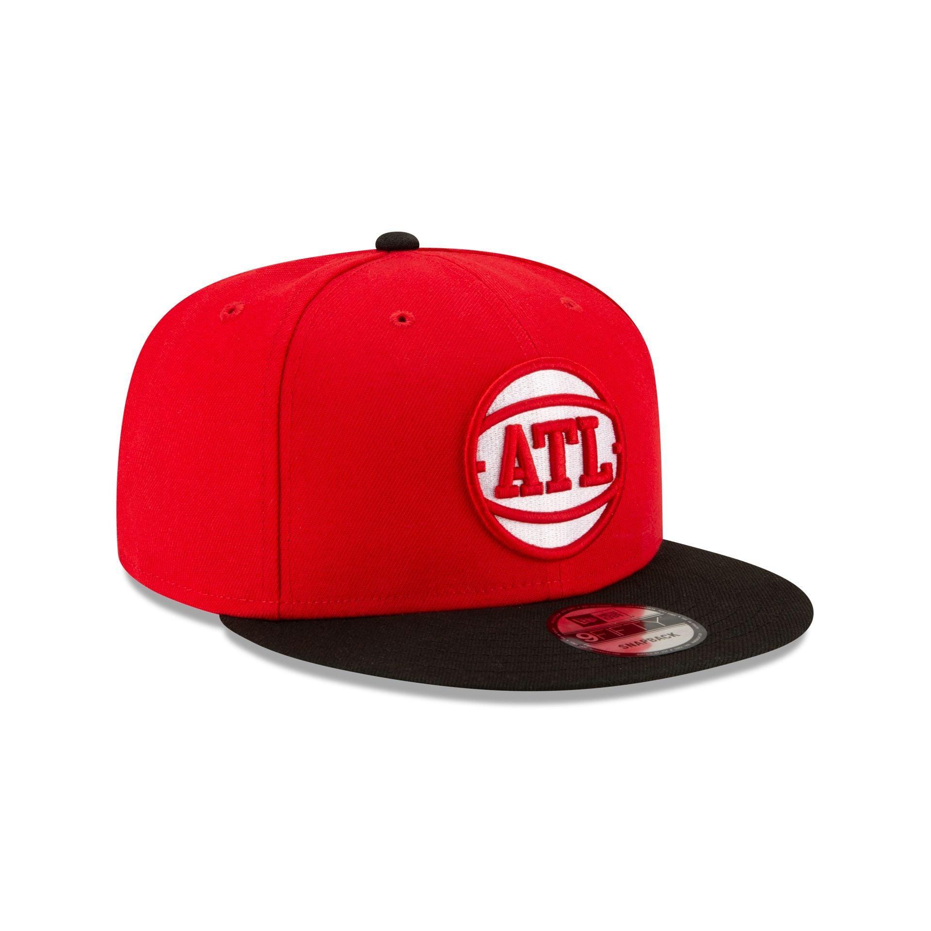 Boston Bruins Black 9FIFTY Snapback Hat Male Product Image