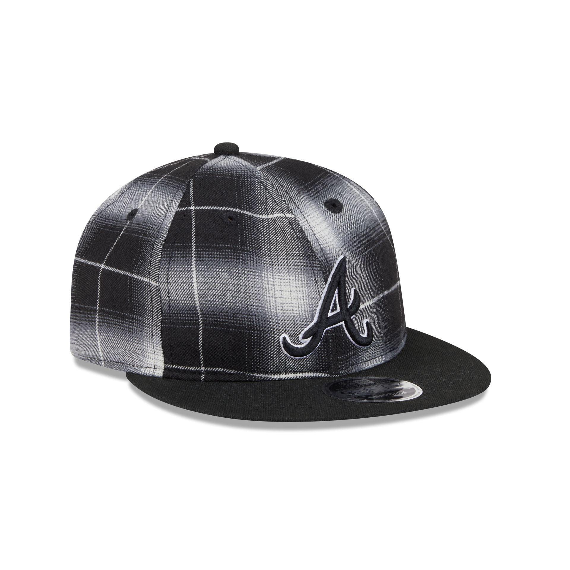 Atlanta Braves Black and White Plaid Retro Crown 9FIFTY Snapback Hat Male Product Image