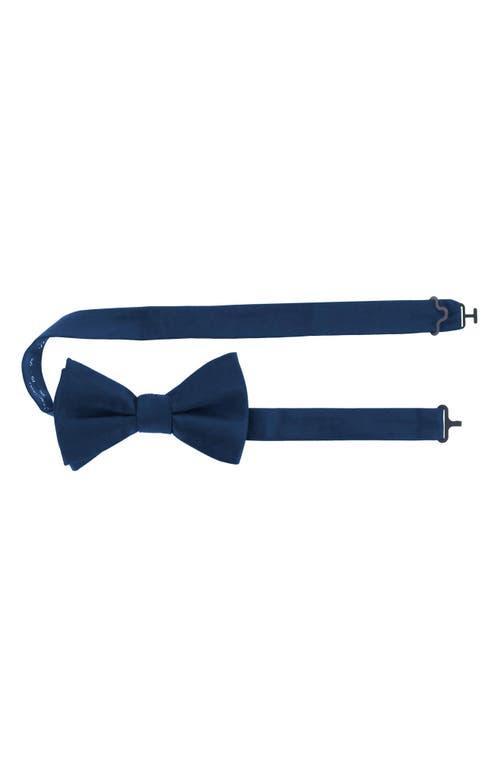 Trafalgar Sutton Pre Tied Bow Tie Product Image