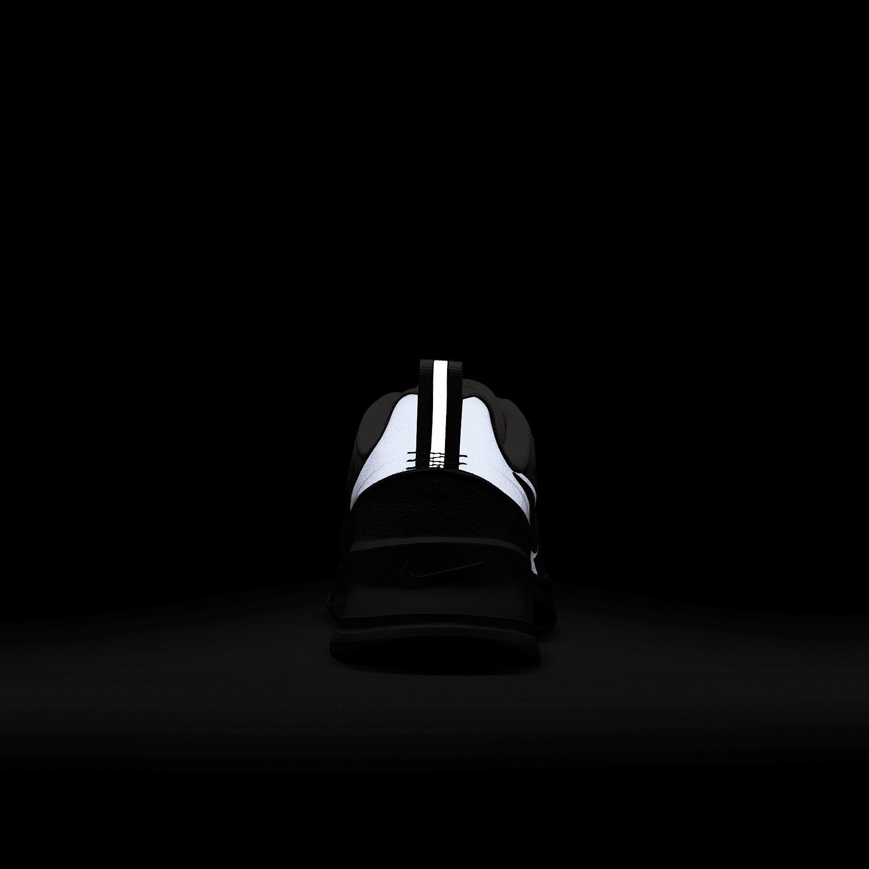Nike Men's Air Max Nuaxis Premium Shoes Product Image