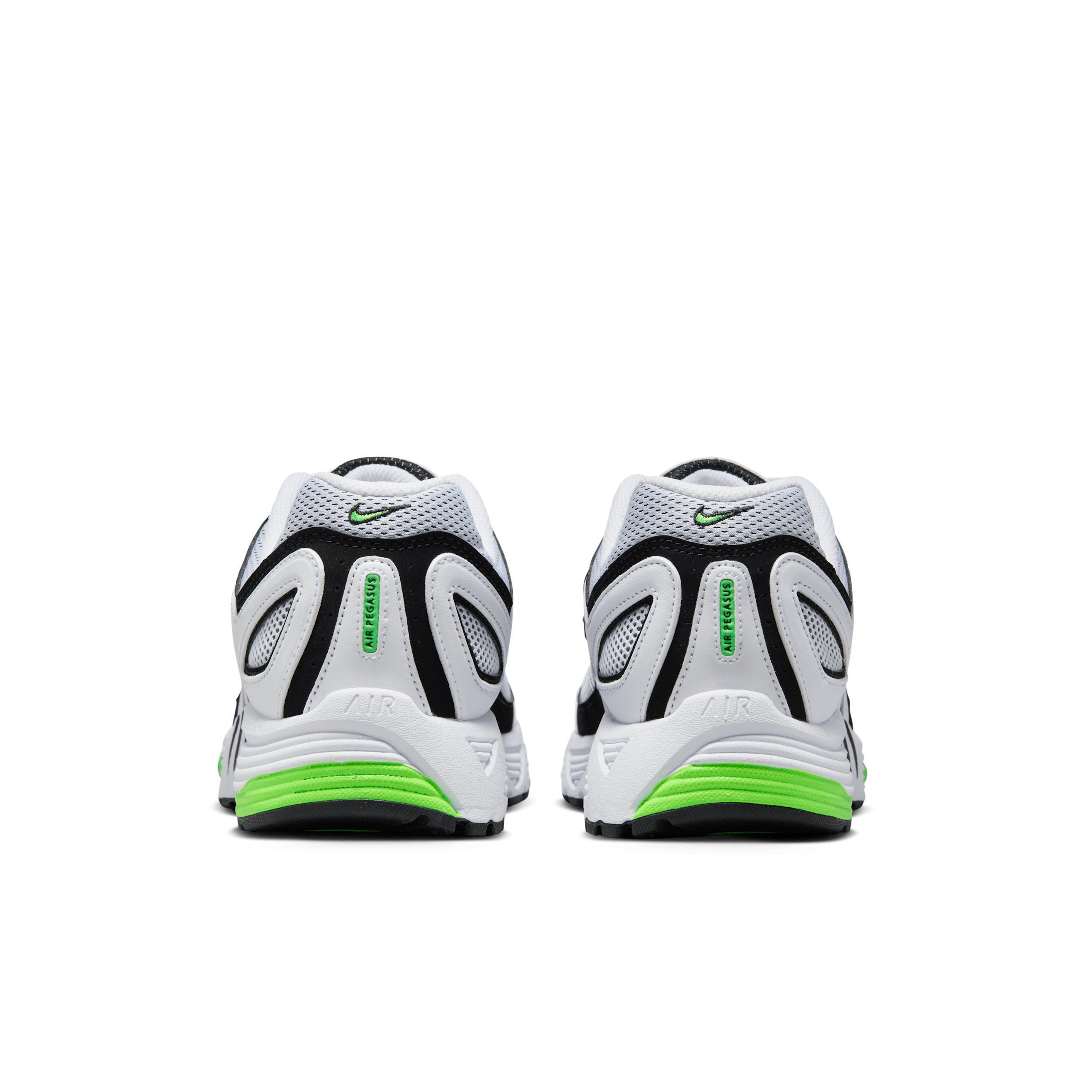 Nike Men's Air Pegasus 2005 Shoes Product Image