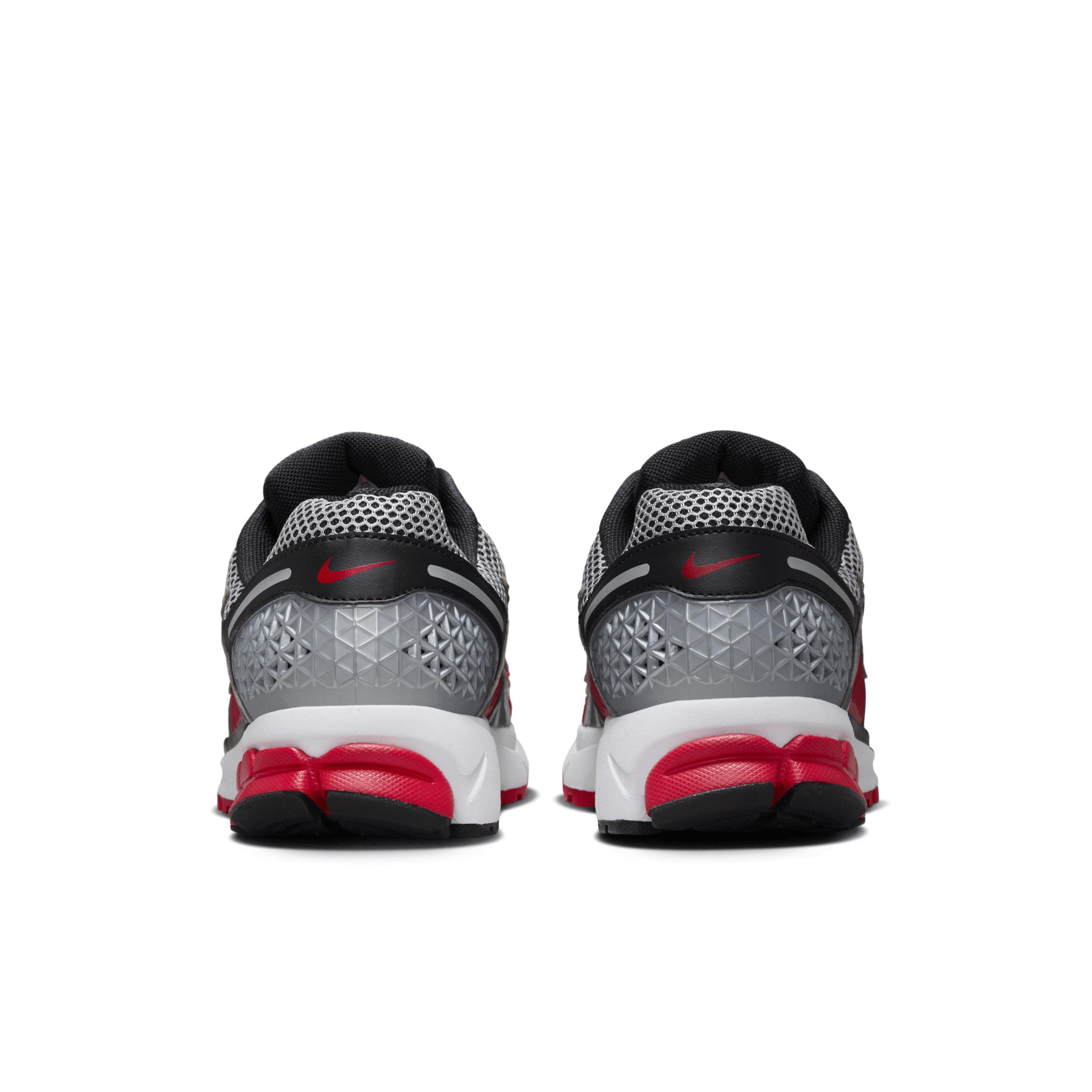 Mens Nike Zoom Vomero 5 Casual Shoes Product Image