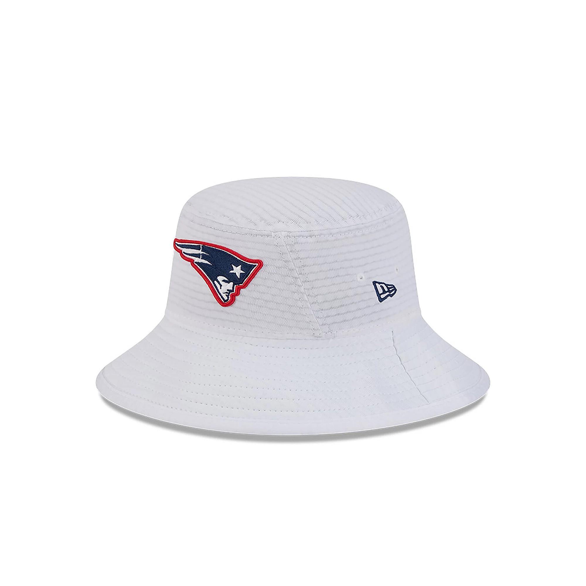 Men's New Era White New England Patriots 2024 NFL Training Camp Stretch Bucket Hat Product Image