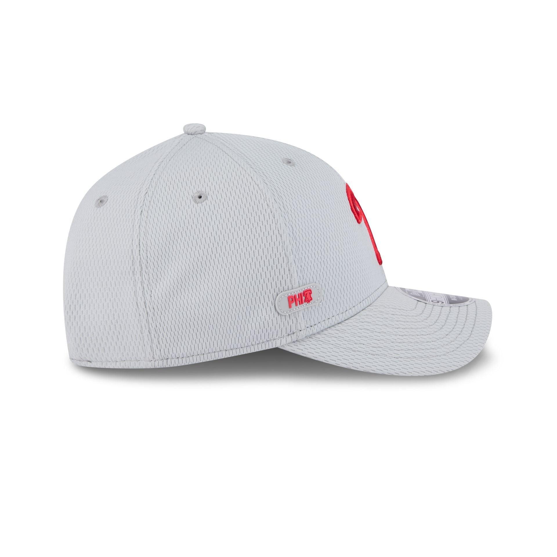 Philadelphia Phillies 2025 Clubhouse Gray 9FORTY M-Crown Snapback Hat Male Product Image
