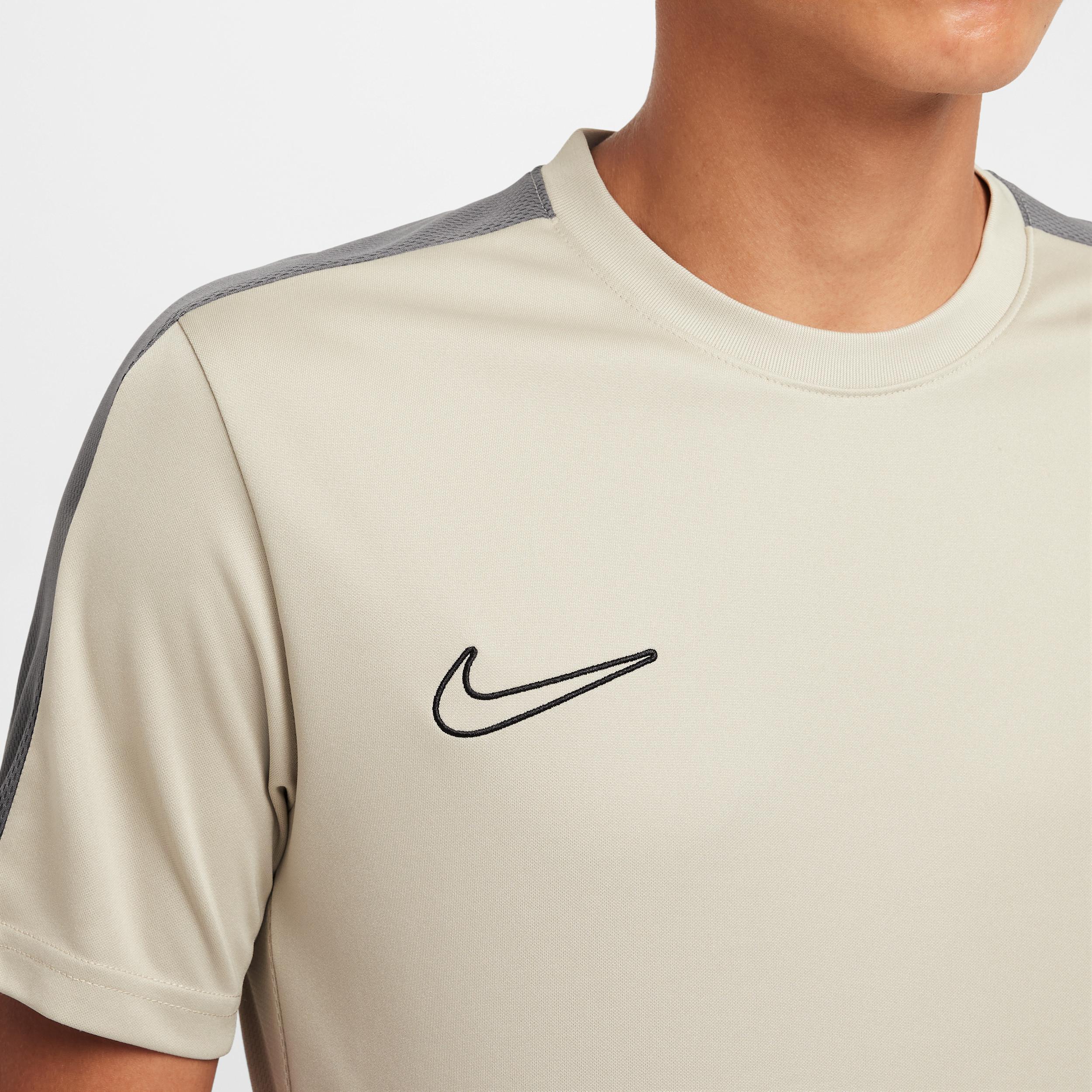 Nike Academy Men's Dri-FIT Short-Sleeve Soccer Top Product Image