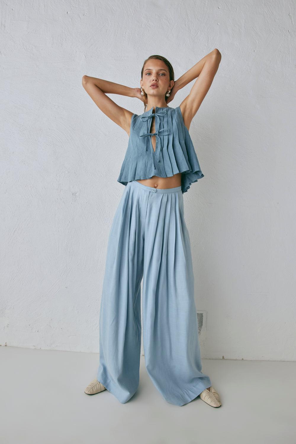 Valeria Linen Top Lake Product Image
