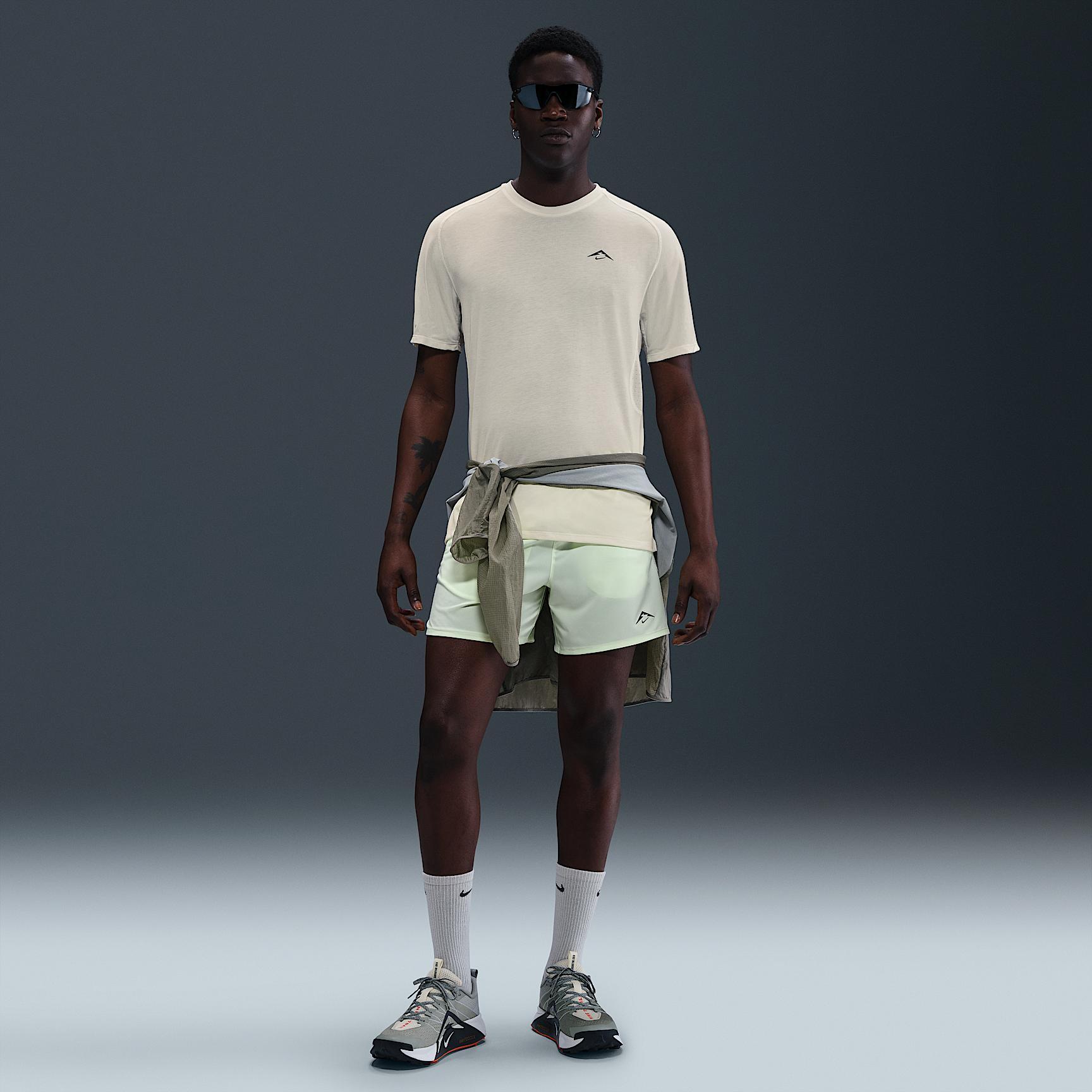 Nike Solar Chase Men's Dri-FIT ADV Short-Sleeve Running Top Product Image
