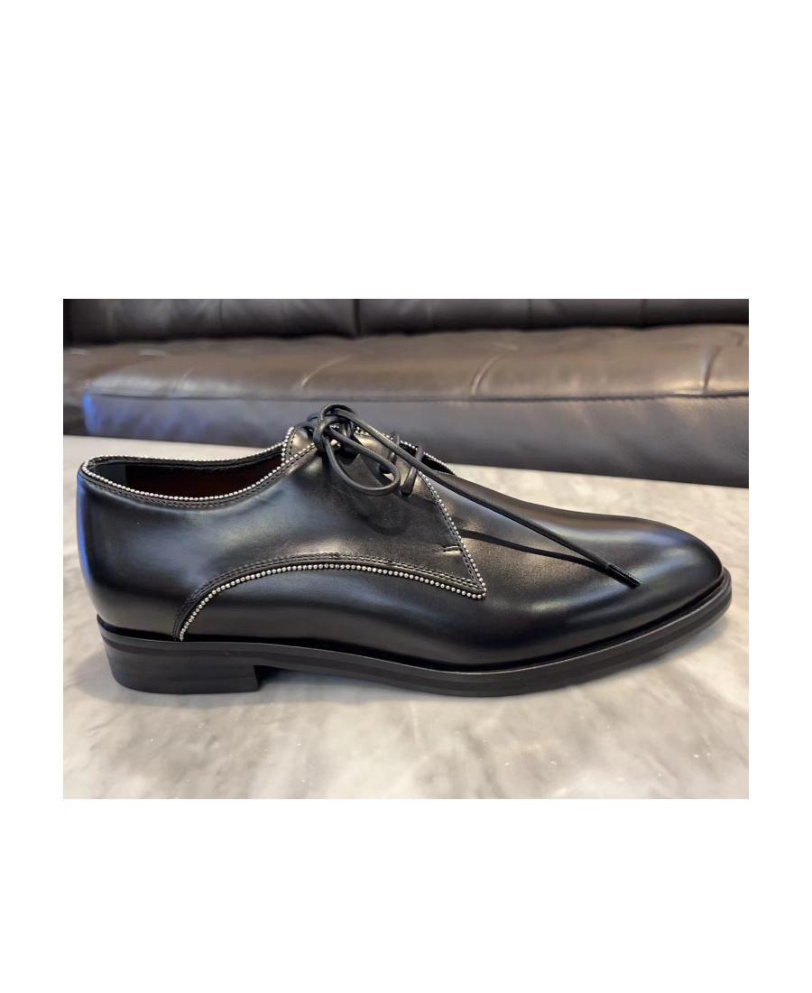 ALAÏA Casual Flat Shoes In Black Product Image