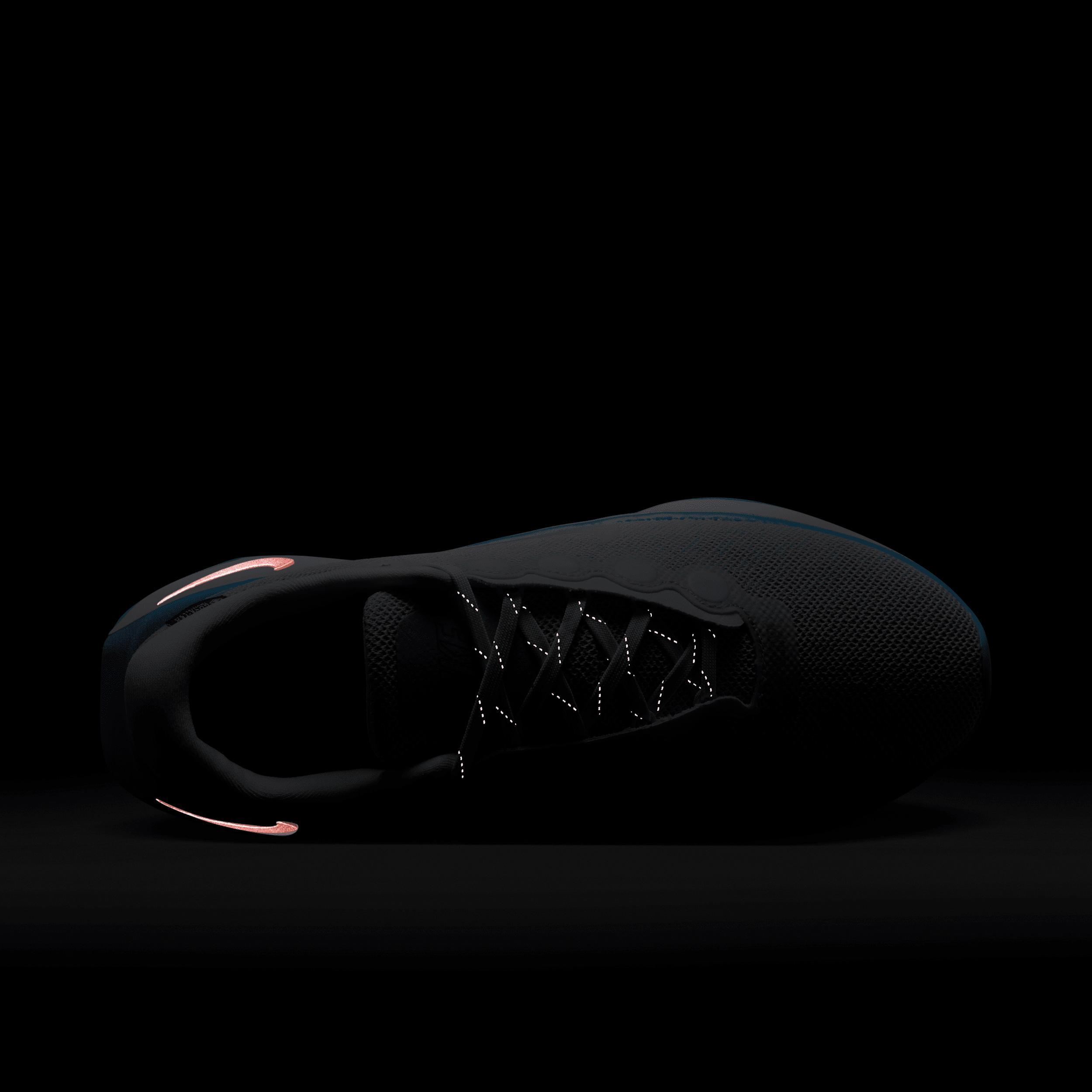 Nike Womens Motiva GORE-TEX Casual Shoes Product Image