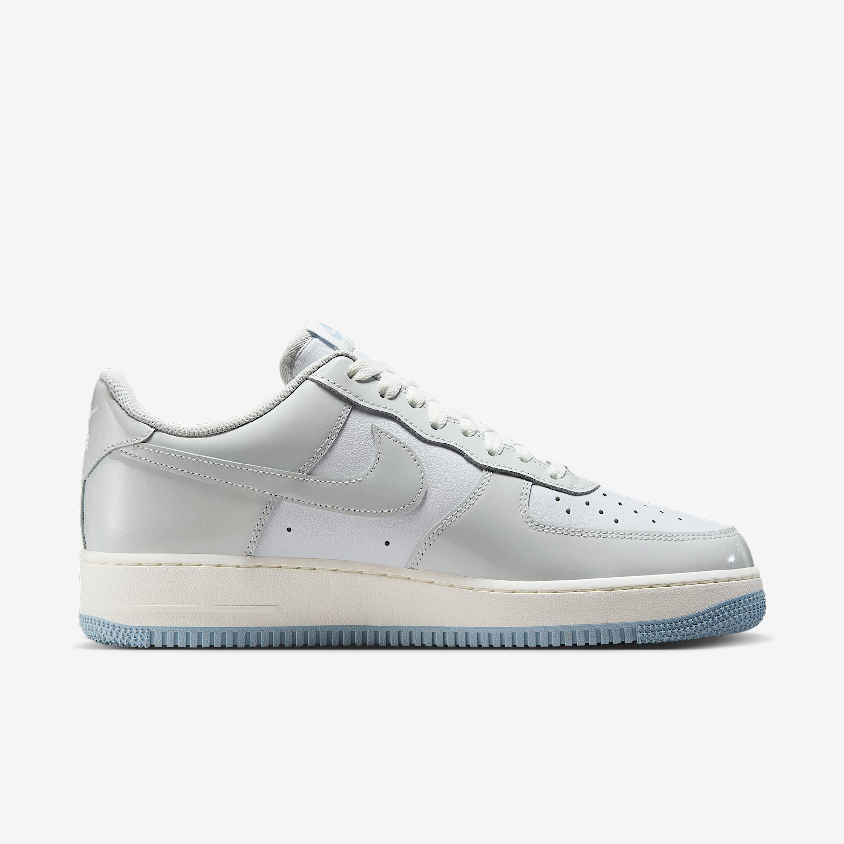 Nike Men's Air Force 1 '0 Shoes Product Image