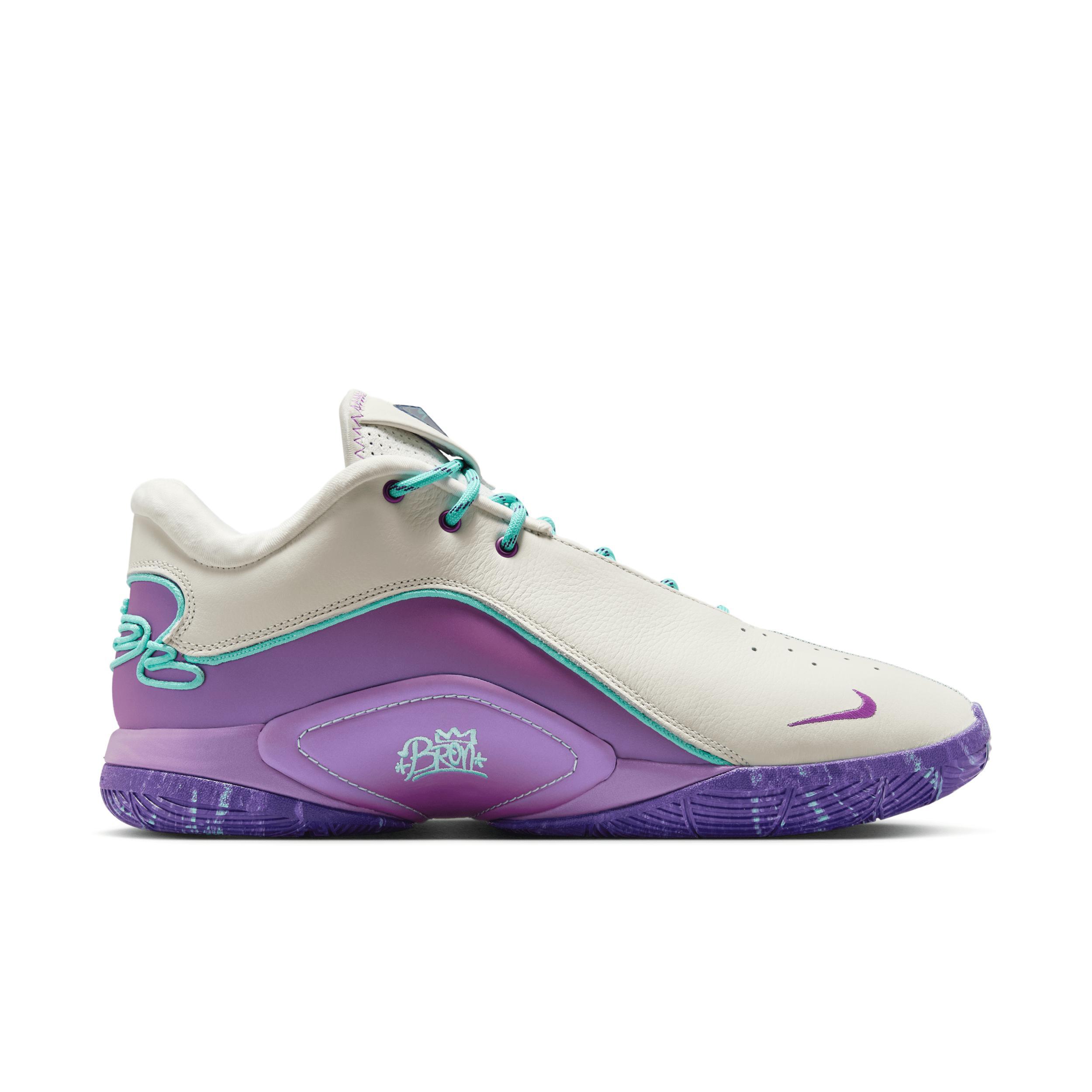 Nike Men's LeBron XXII âMogulâ Basketball Shoes Product Image