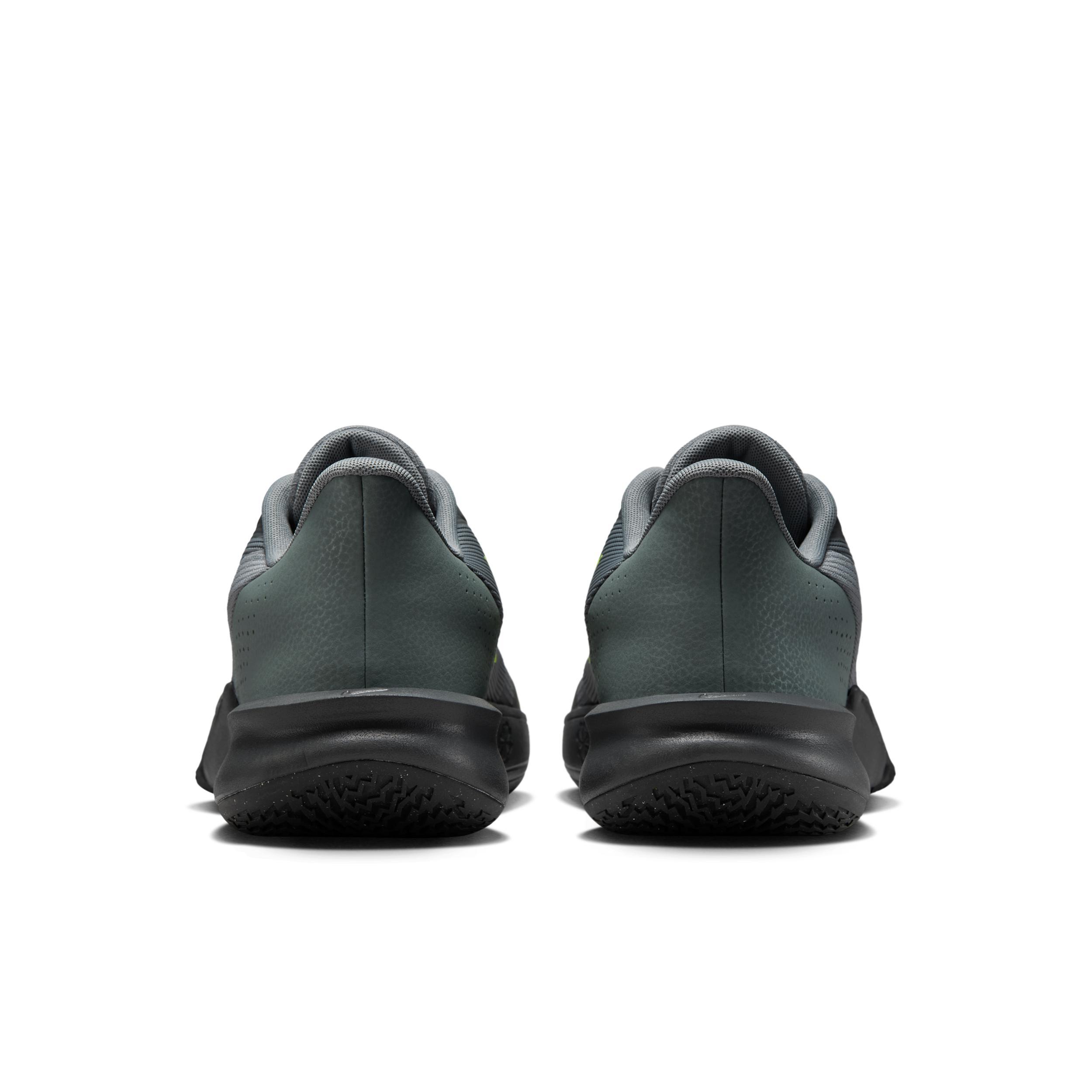 Nike Men's Precision 7 Basketball Shoes Product Image