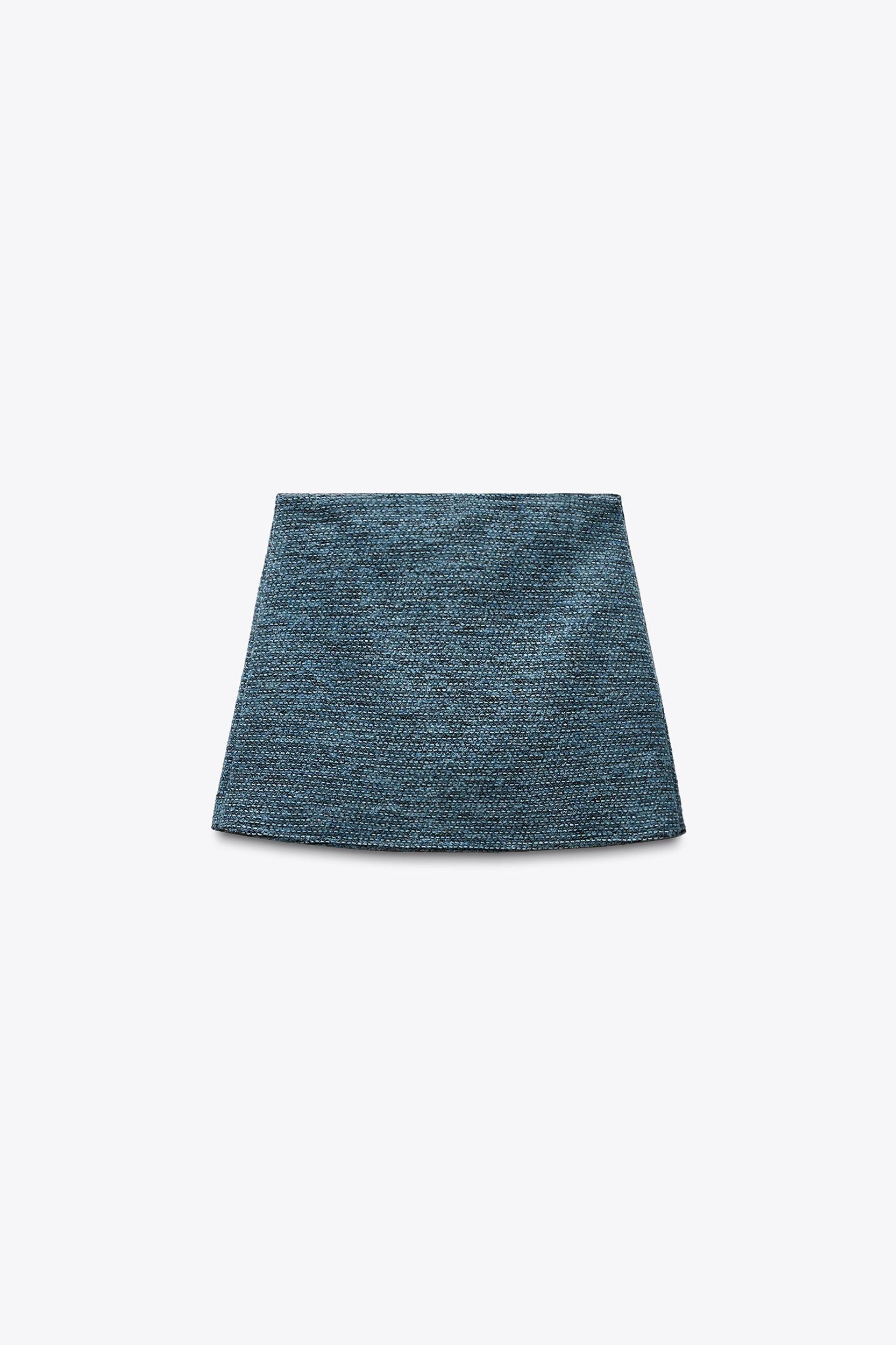 BOUCLÉ SKORT Product Image