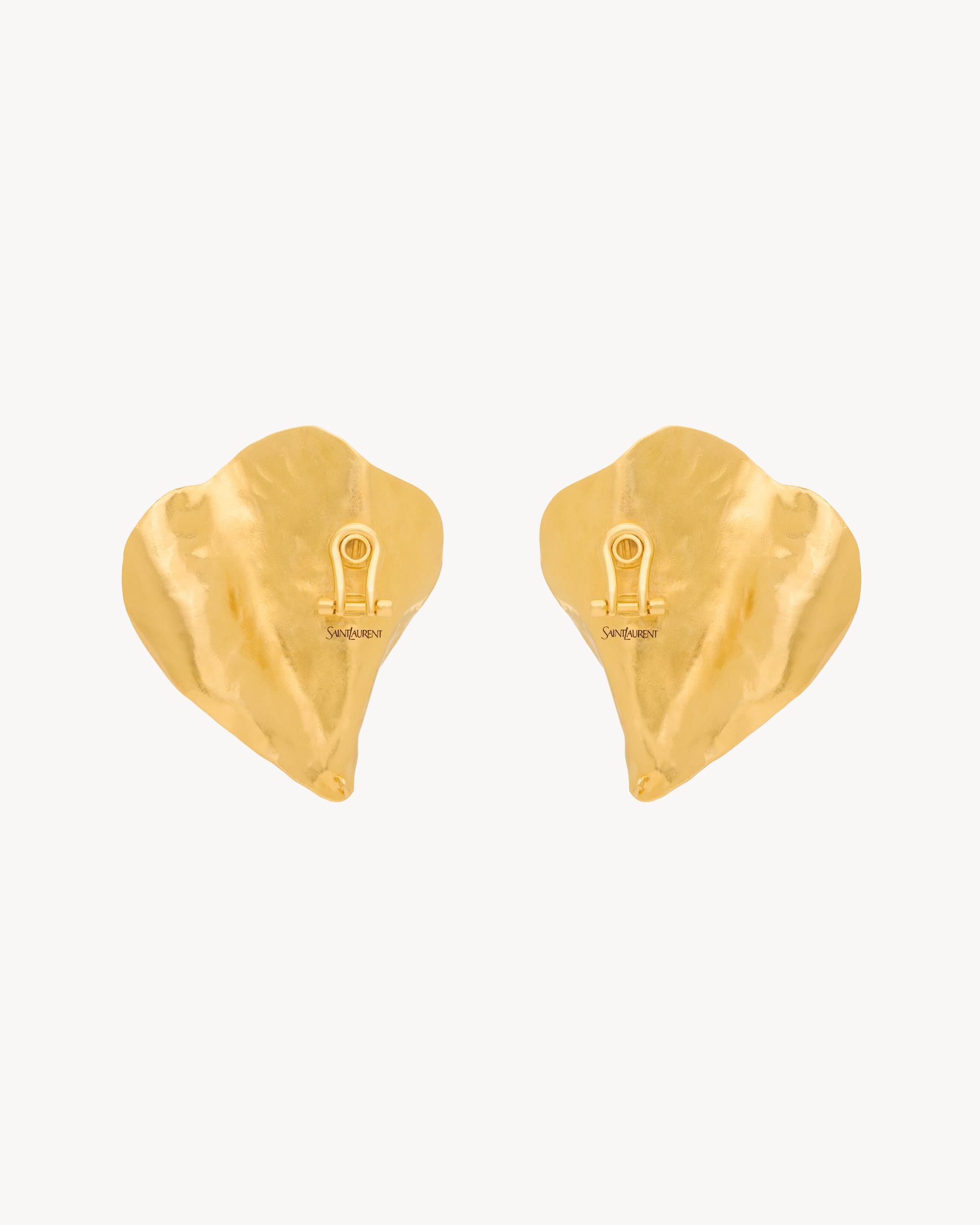 petal earrings in resin and metal Product Image