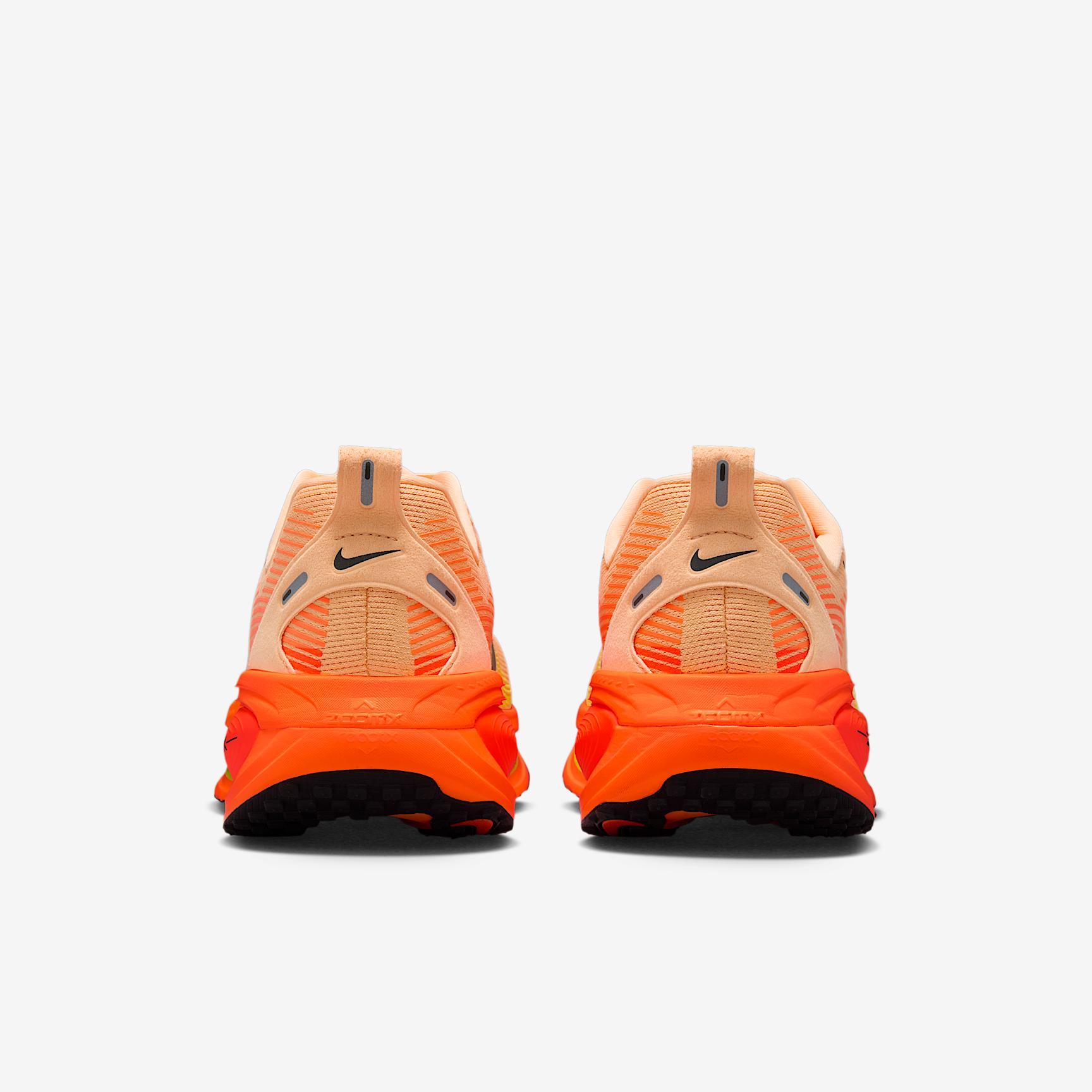 Nike Men's Vomero 18 Road Running Shoes Product Image