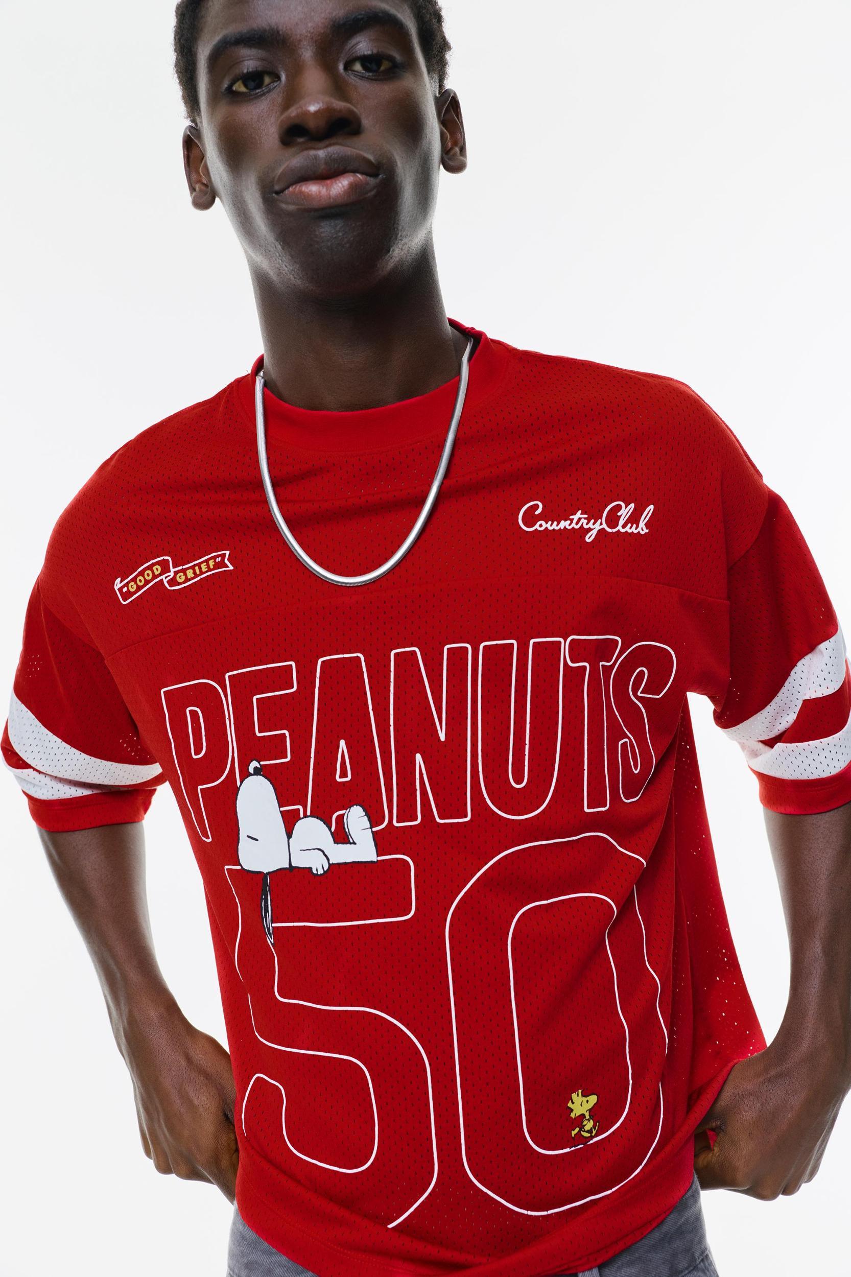 Mesh Snoopy T-shirt Product Image