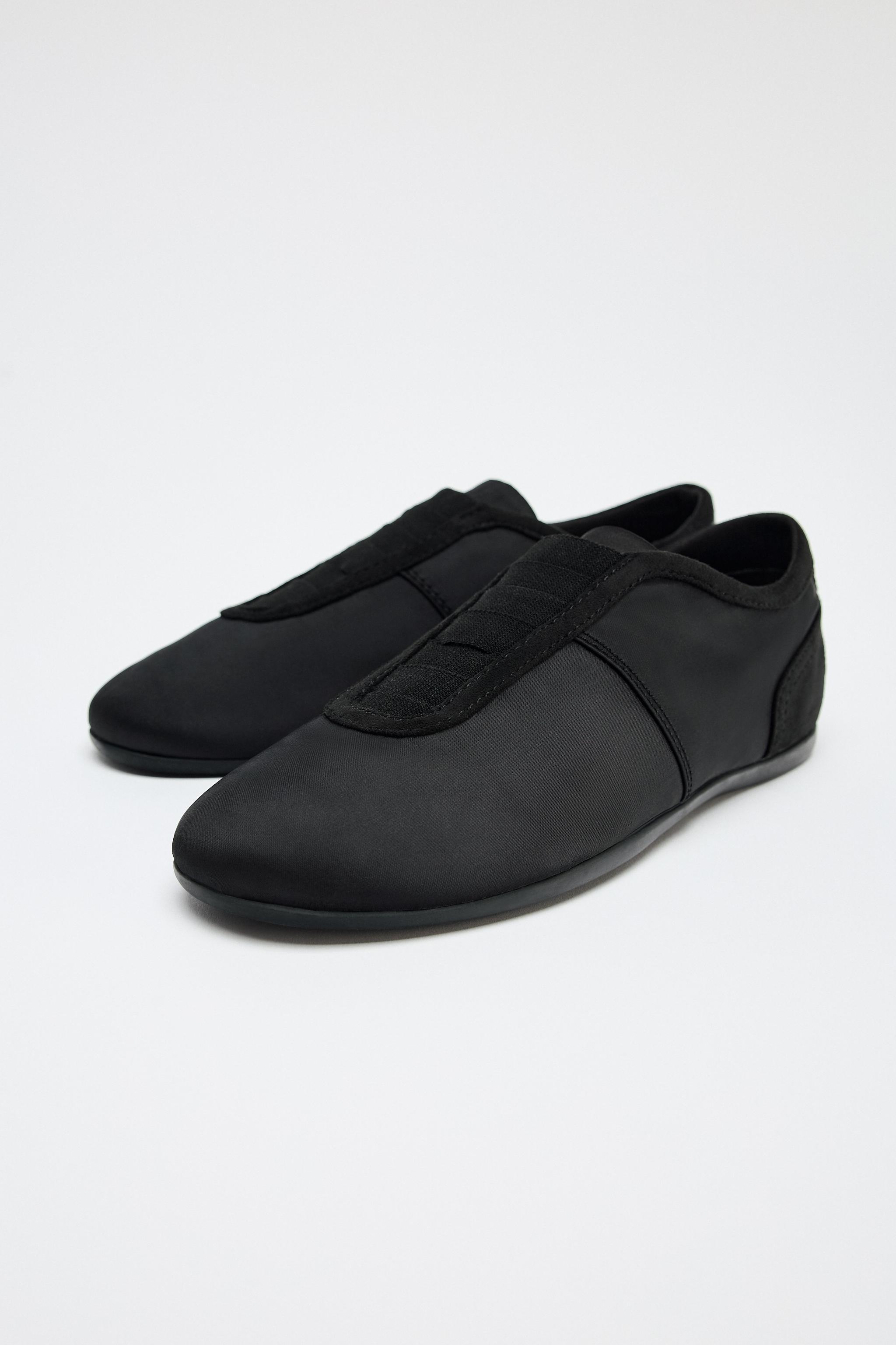 ELASTIC STRAP BALLET FLATS Product Image
