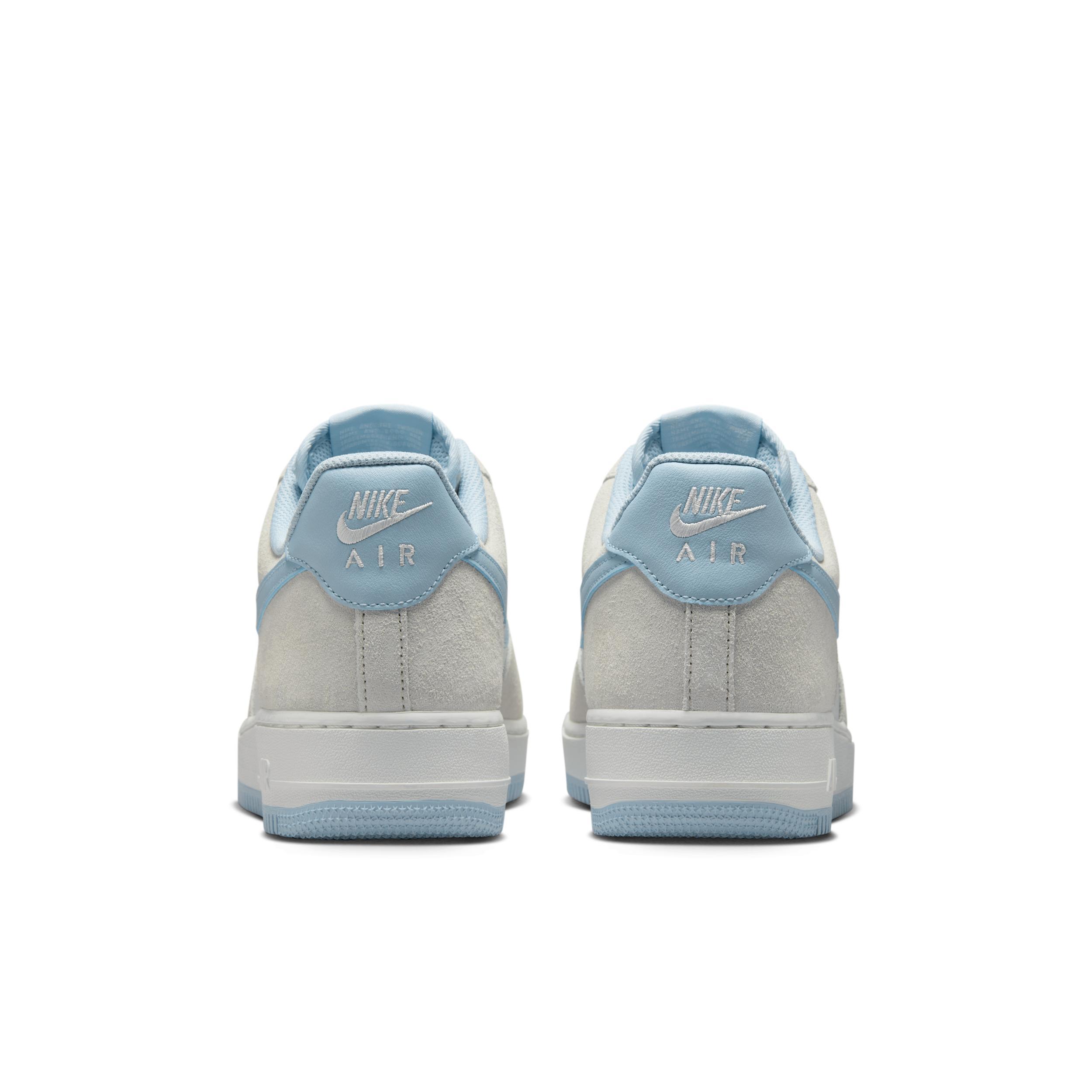 Nike Men's Air Force 1 '07 LV Shoes Product Image
